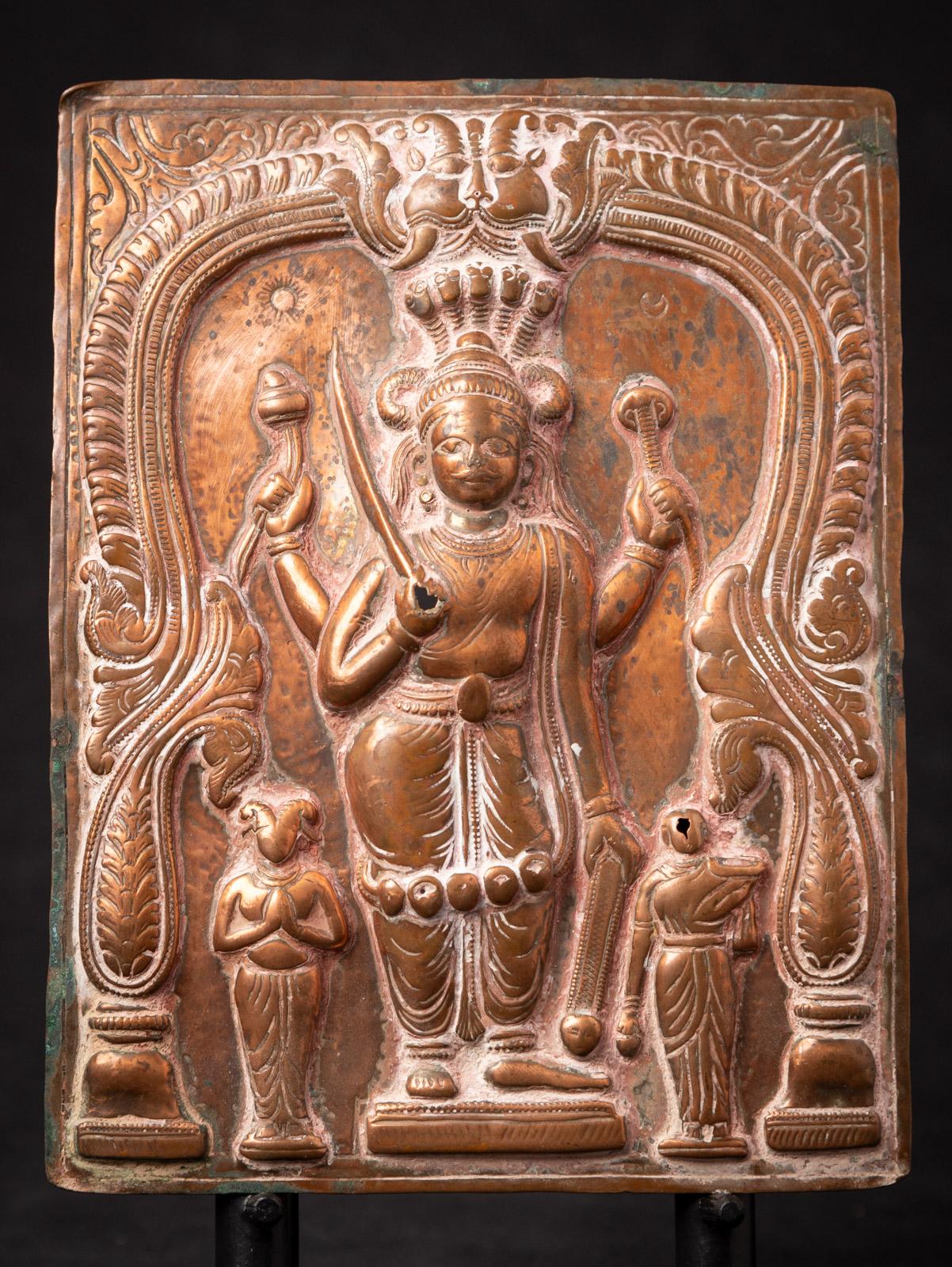 Bronze Panneau ancien en cuivre repoussé du XVIIIe siècle représentant Virabhadra, Inde en vente