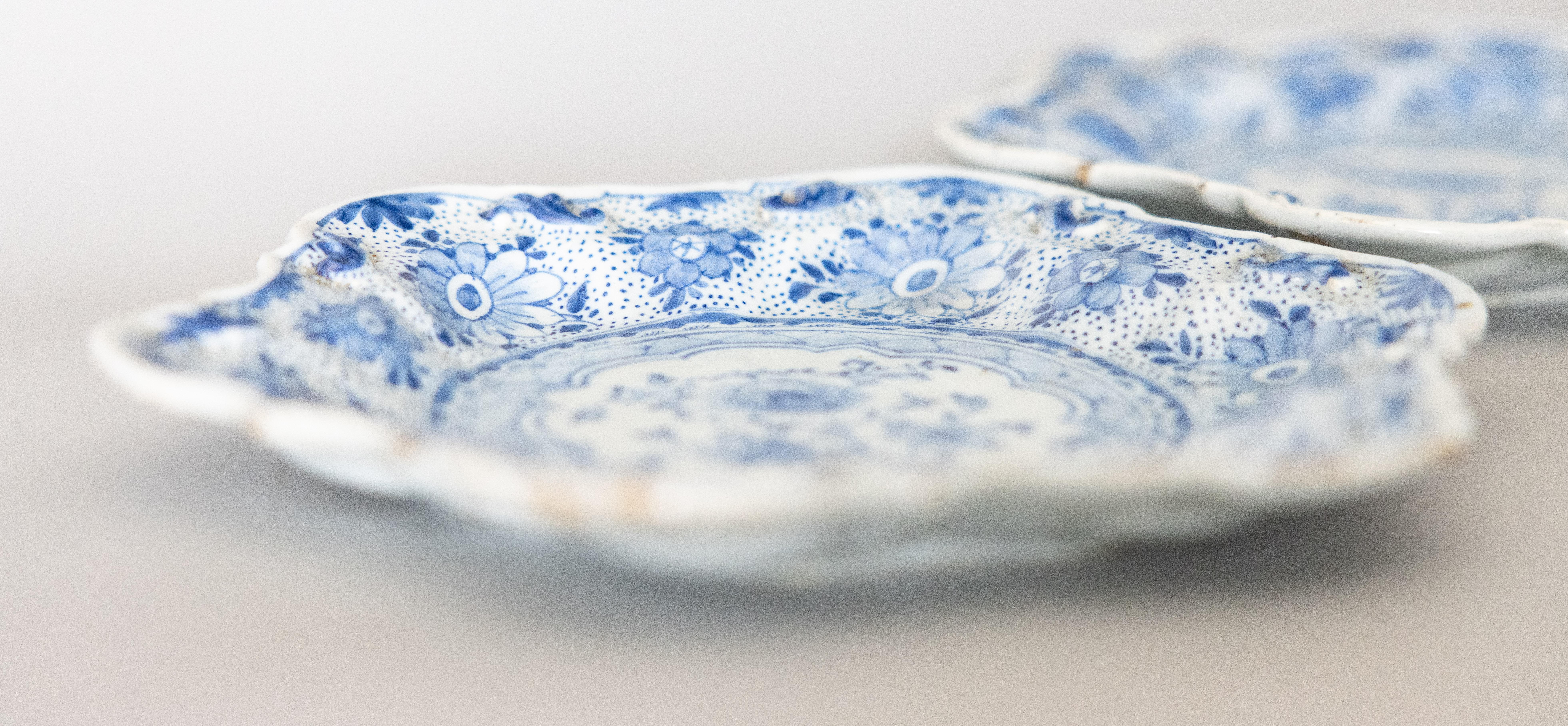 18th Century Antique Delft Hexalobed Dishes, a Pair 4