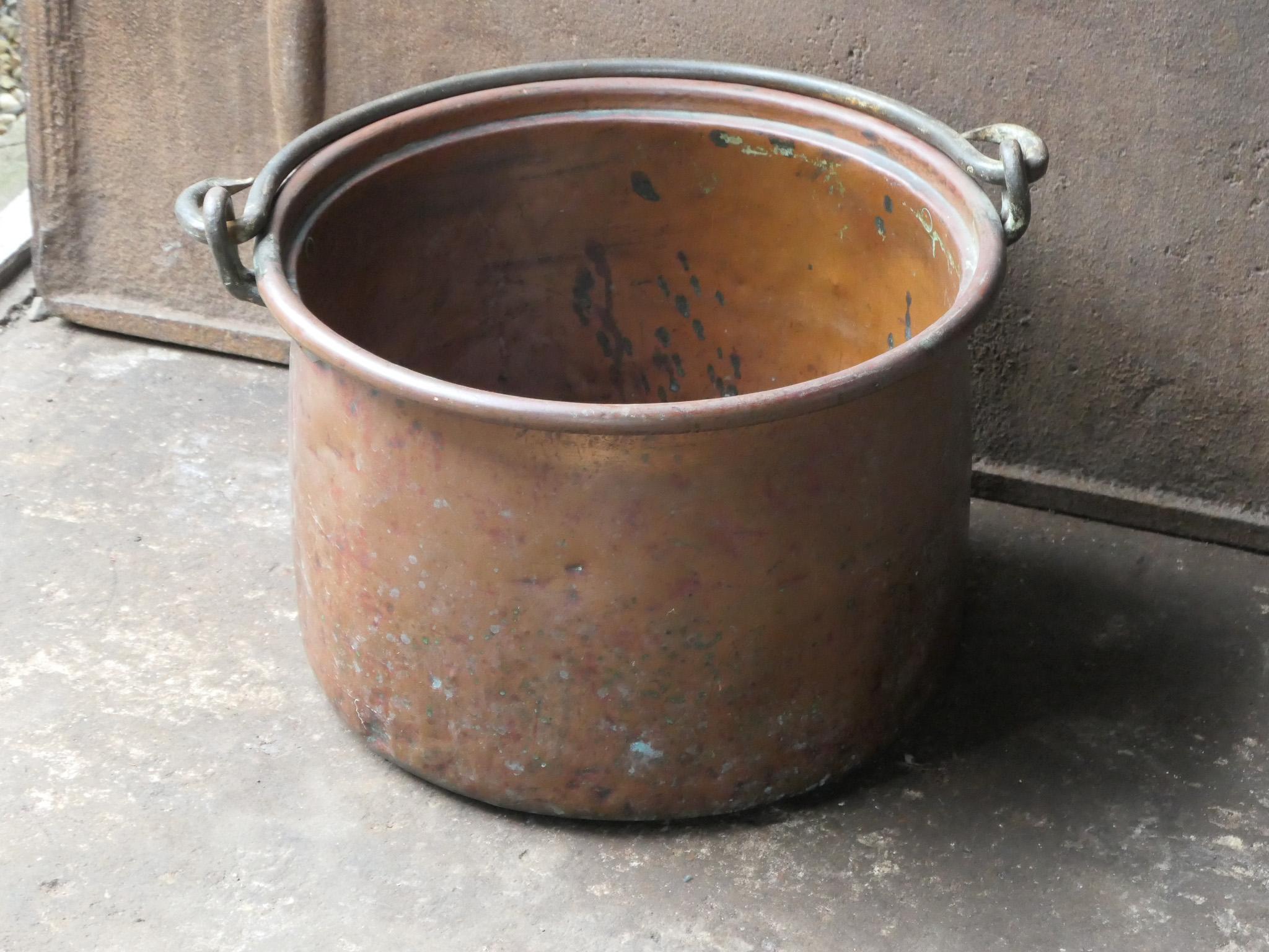 18th Century Antique Dutch Copper Firewood Basket For Sale 1
