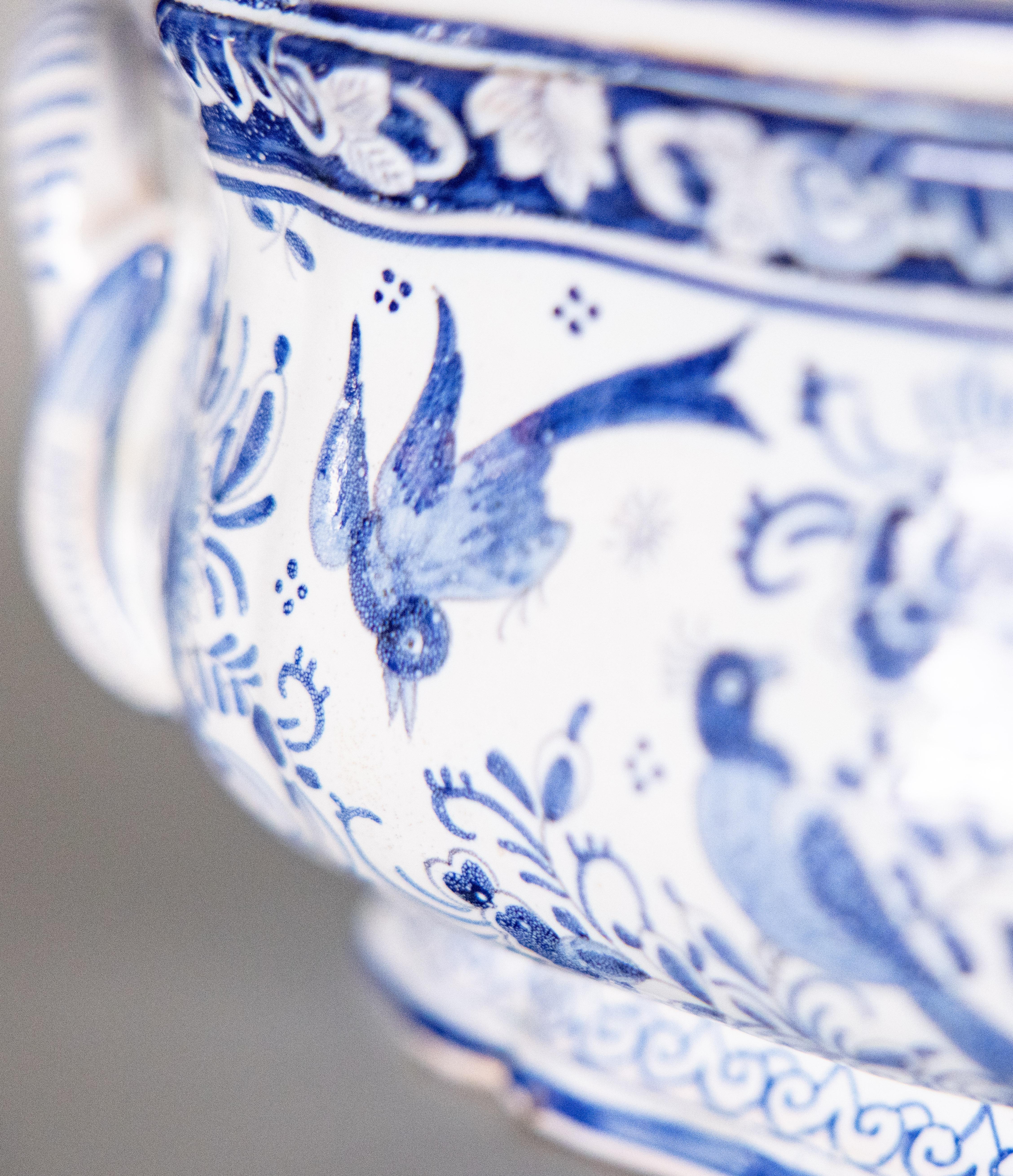 Sopera con tapa de loza de Delft holandesa antigua del siglo XVIII en venta 1