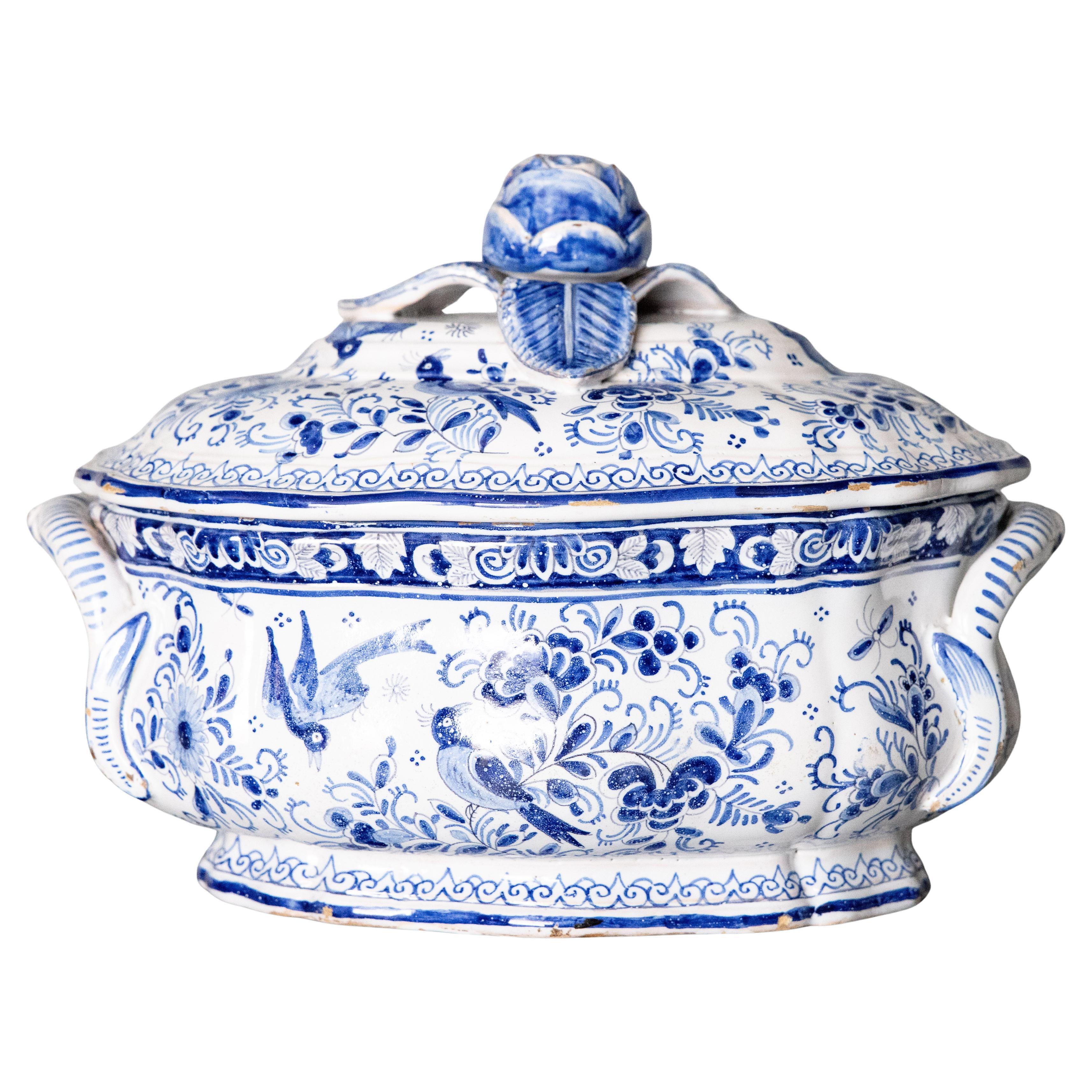Zuppiera con coperchio di Delft olandese del XVIII secolo