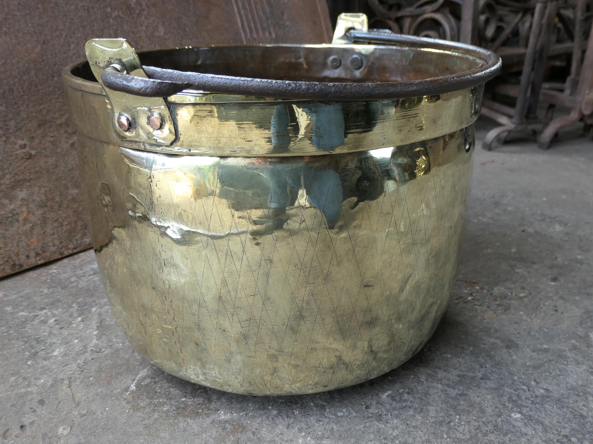 18th Century Antique Dutch Polished Brass Firewood Basket For Sale 3