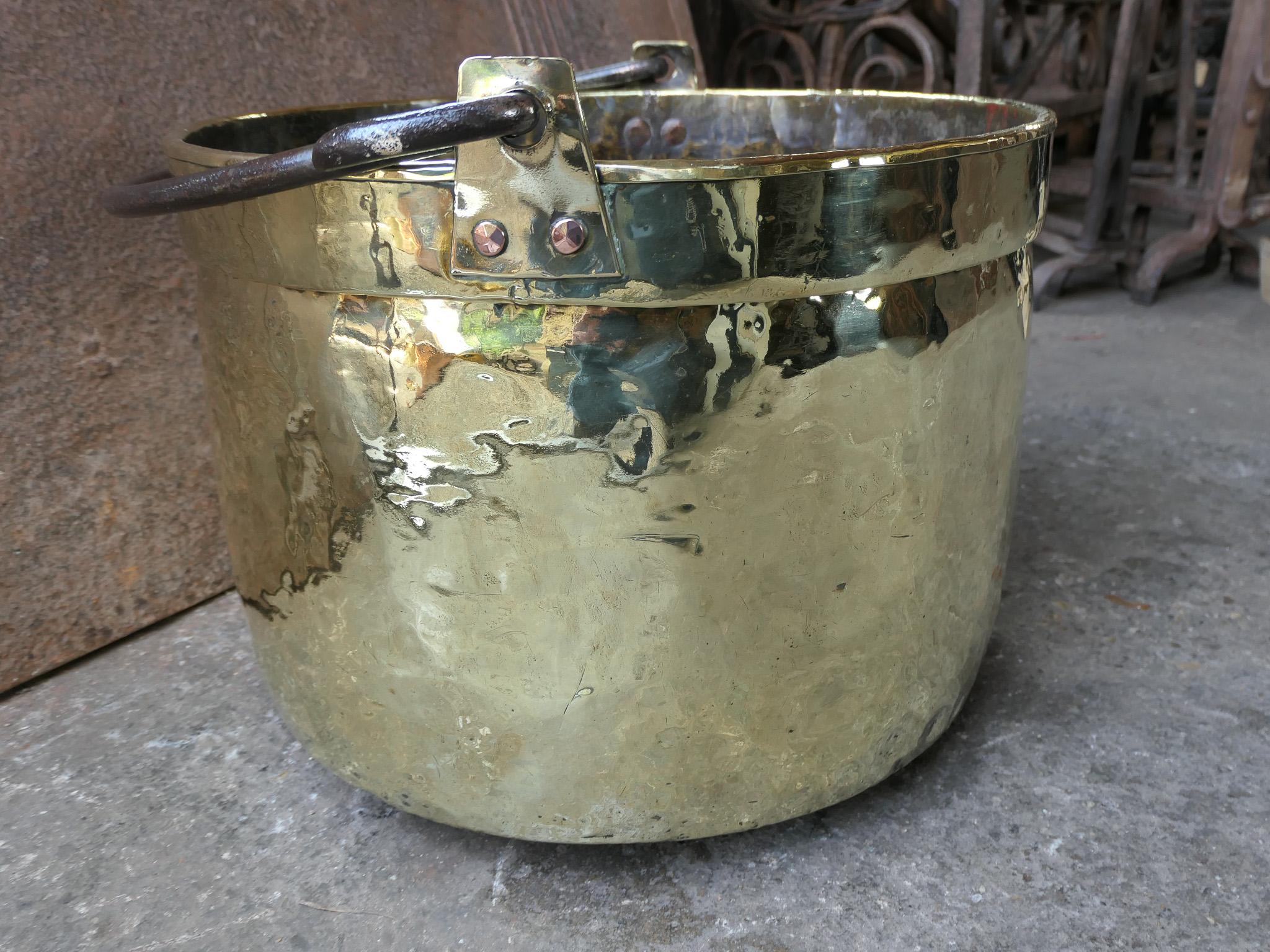 18th Century Antique Dutch Polished Brass Firewood Basket For Sale 4