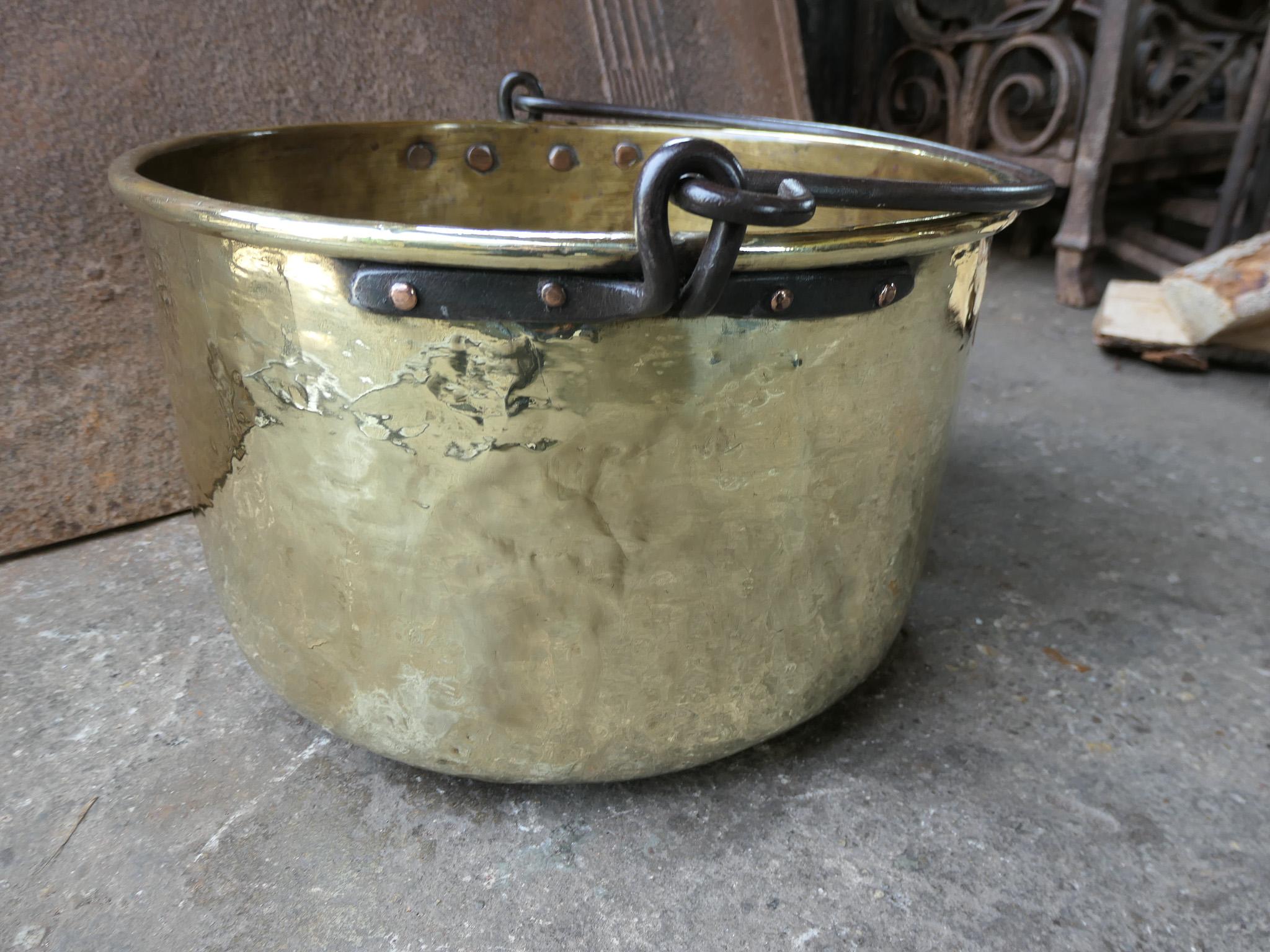 18th Century Antique Dutch Polished Brass Firewood Basket For Sale 7