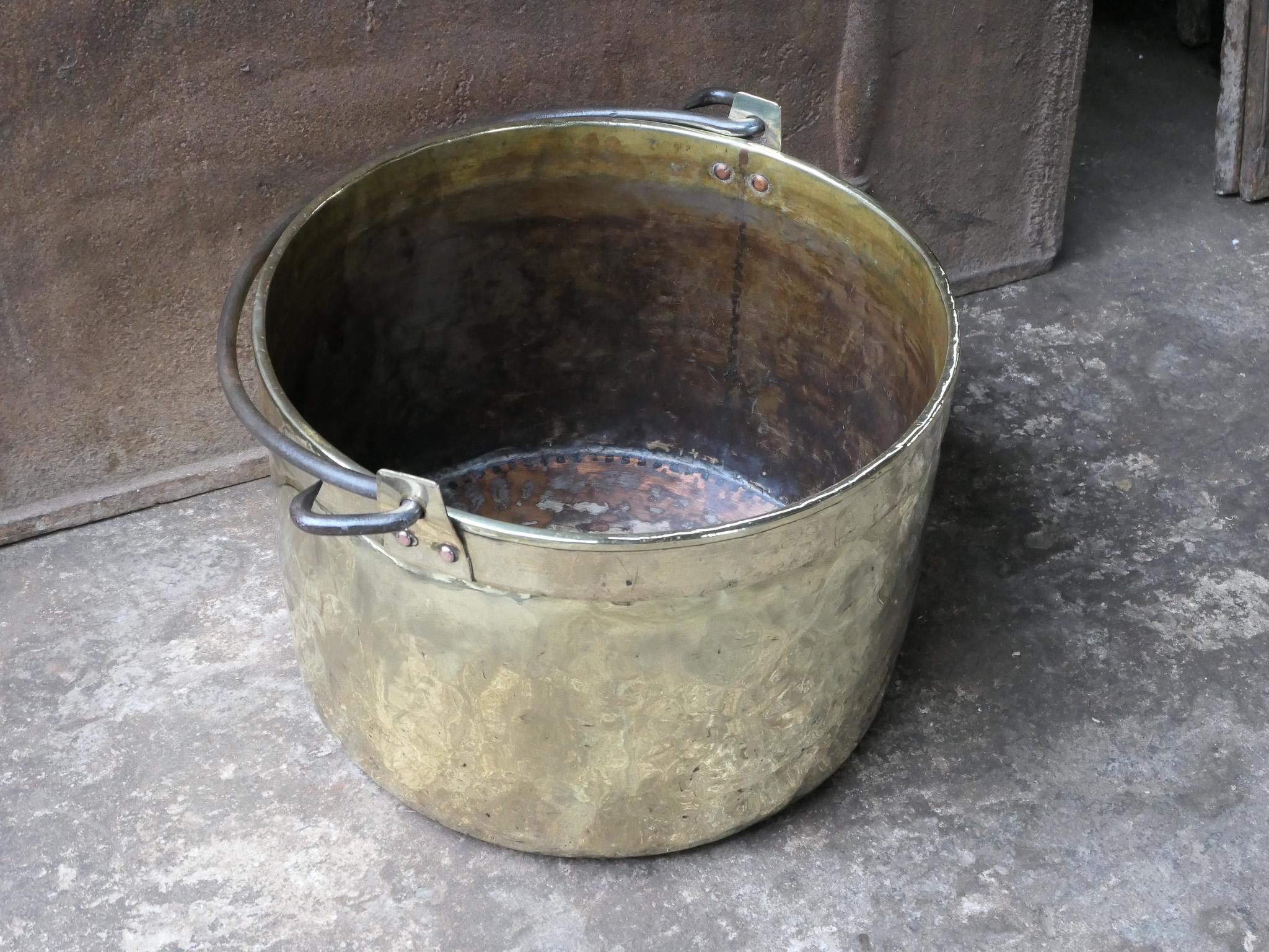 18th Century Antique Dutch Polished Brass Firewood Basket For Sale 1