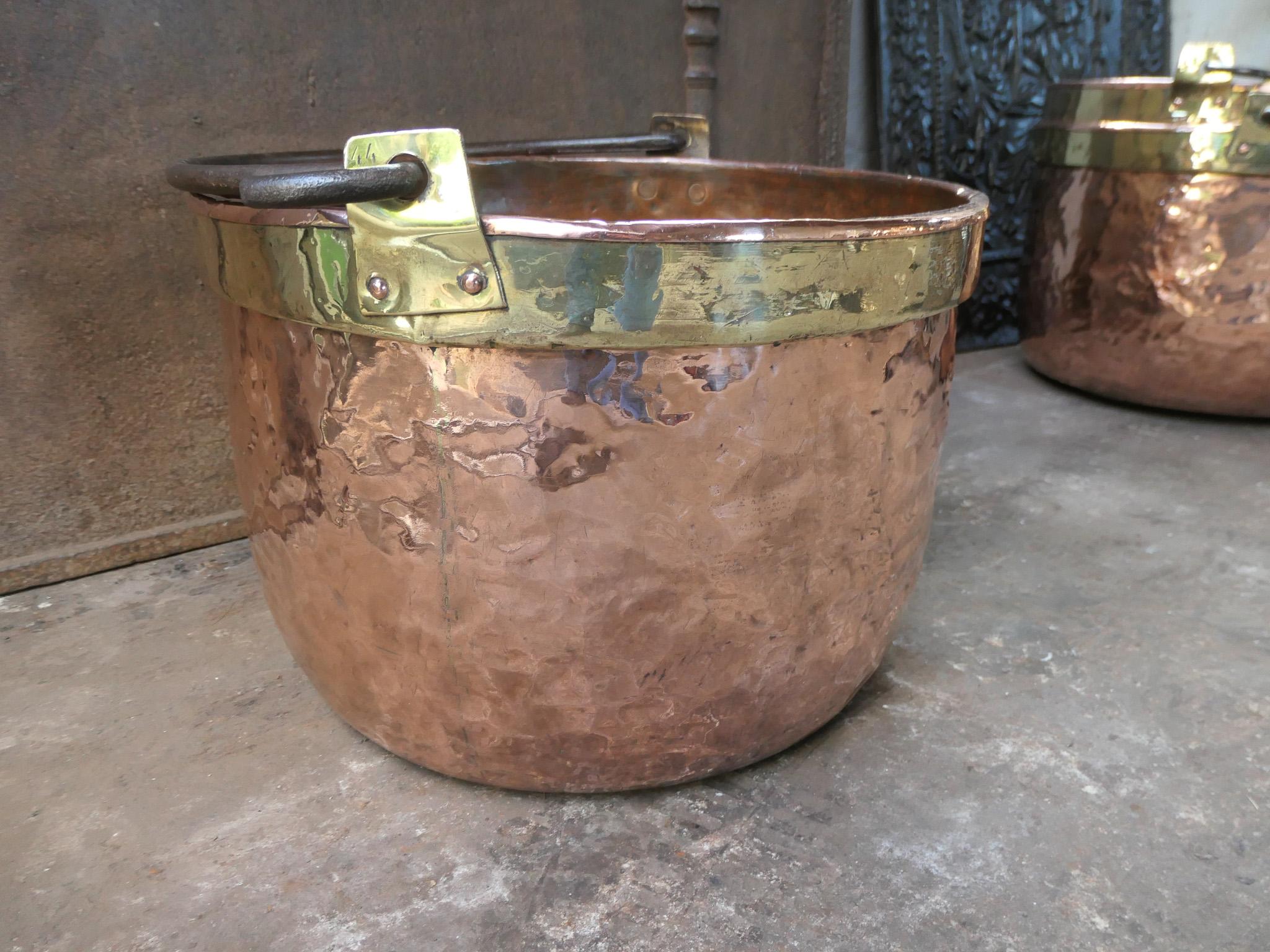 18th Century Antique Dutch Polished Copper Firewood Basket For Sale 3