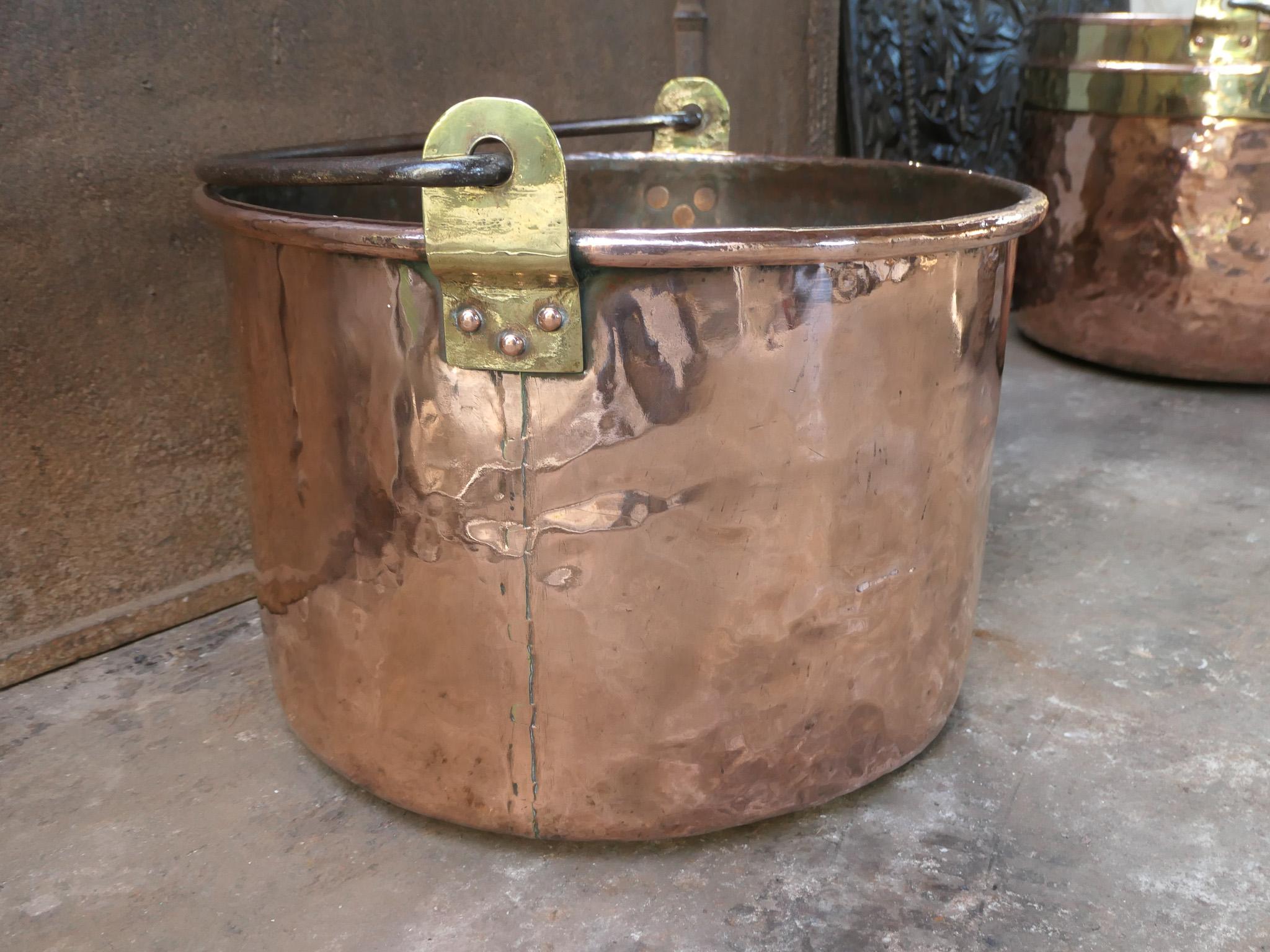 Cesto para leña de cobre pulido holandés antiguo del siglo XVIII en venta 2
