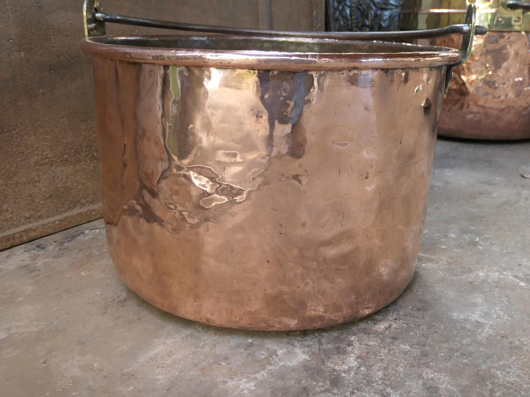 Cesto para leña de cobre pulido holandés antiguo del siglo XVIII en venta 3