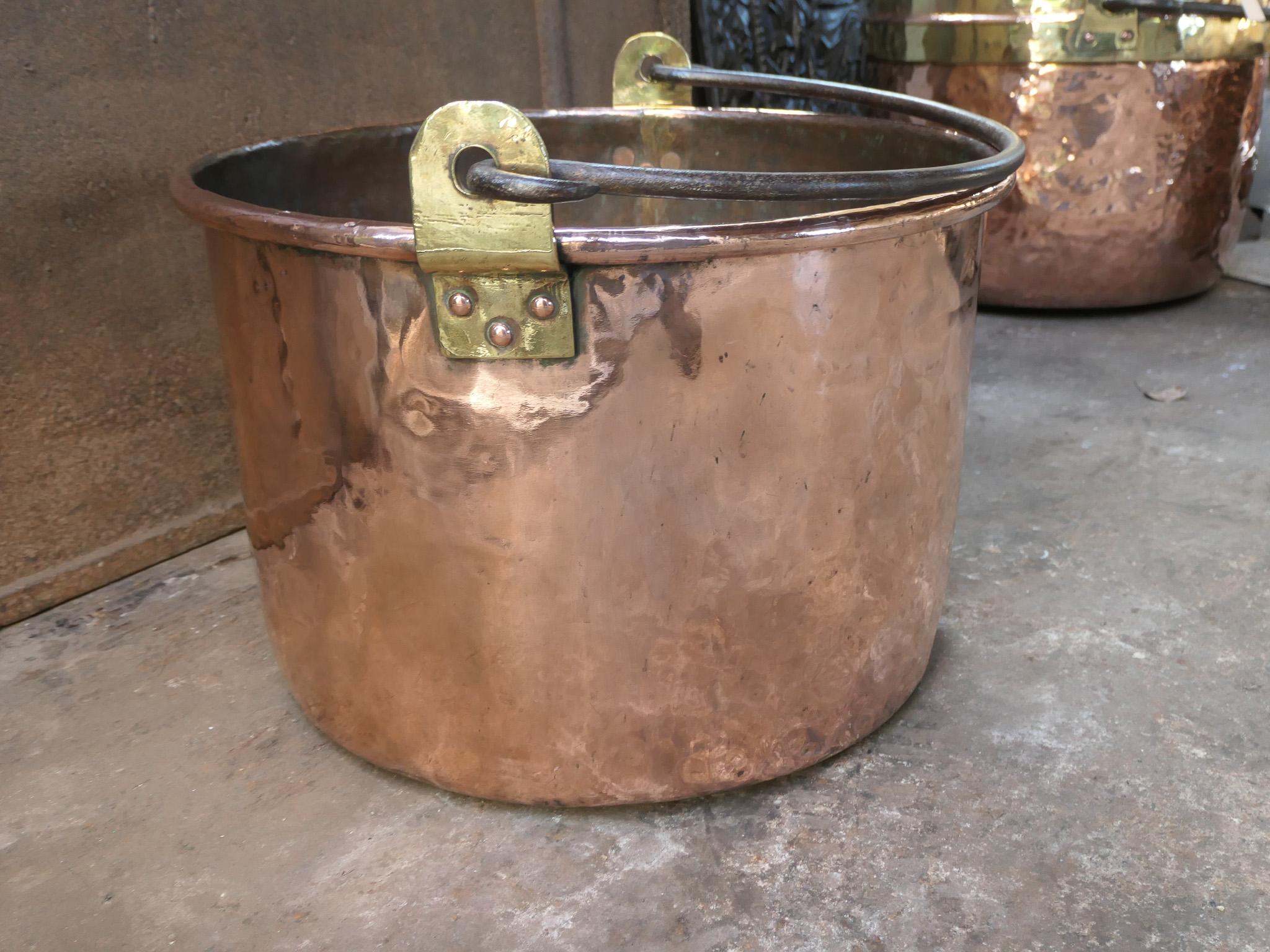Cesto para leña de cobre pulido holandés antiguo del siglo XVIII en venta 4