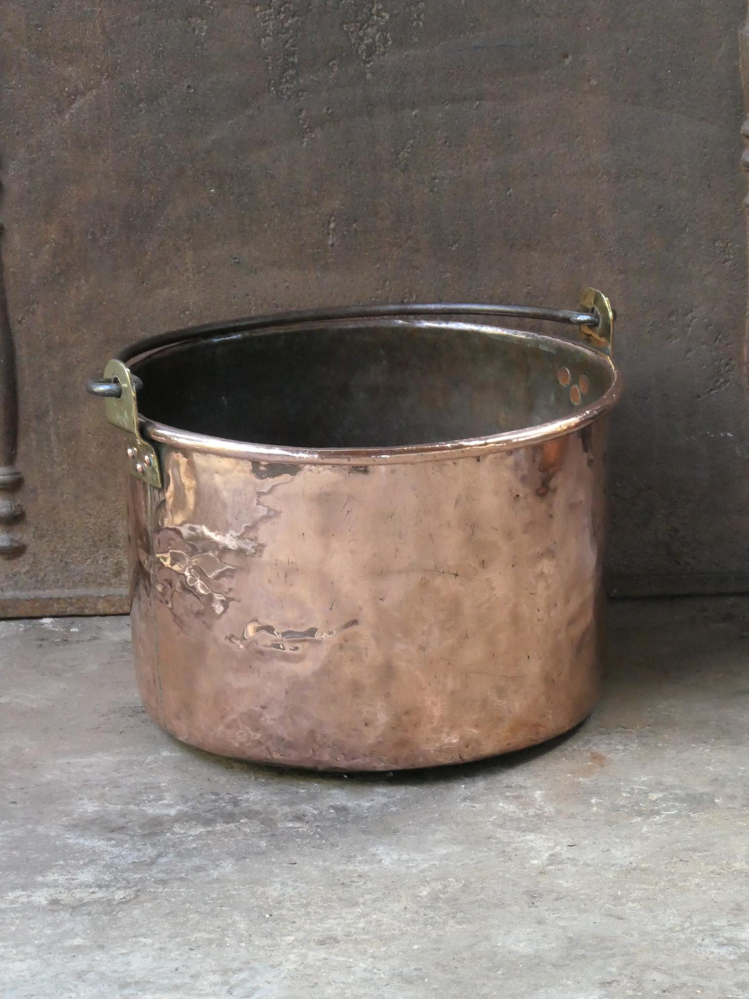 Cesto para leña de cobre pulido holandés antiguo del siglo XVIII Luis XV en venta