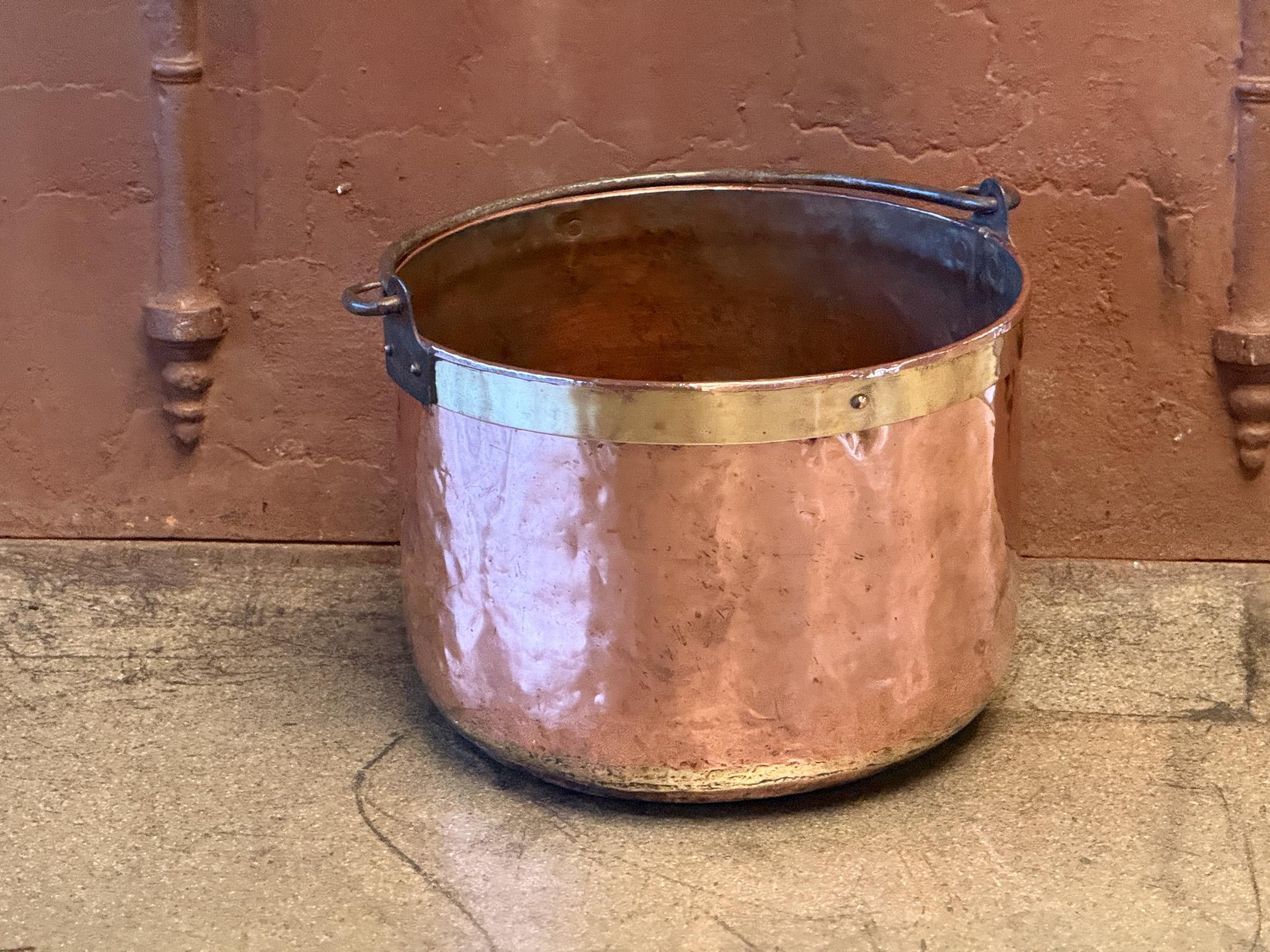 Louis XV 18th Century Antique Dutch Polished Copper Firewood Basket For Sale
