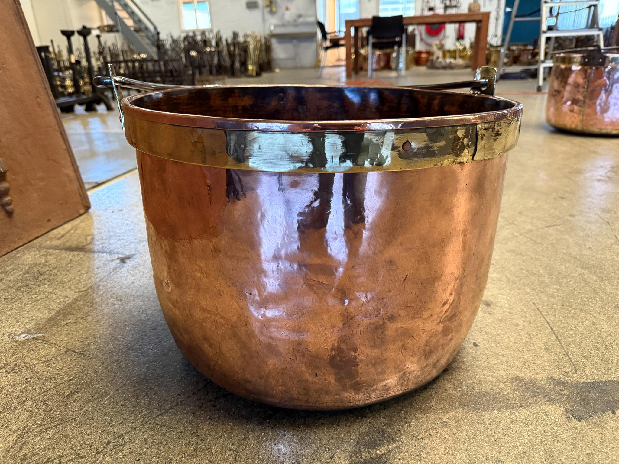 18th Century Antique Dutch Polished Copper Firewood Basket For Sale 1