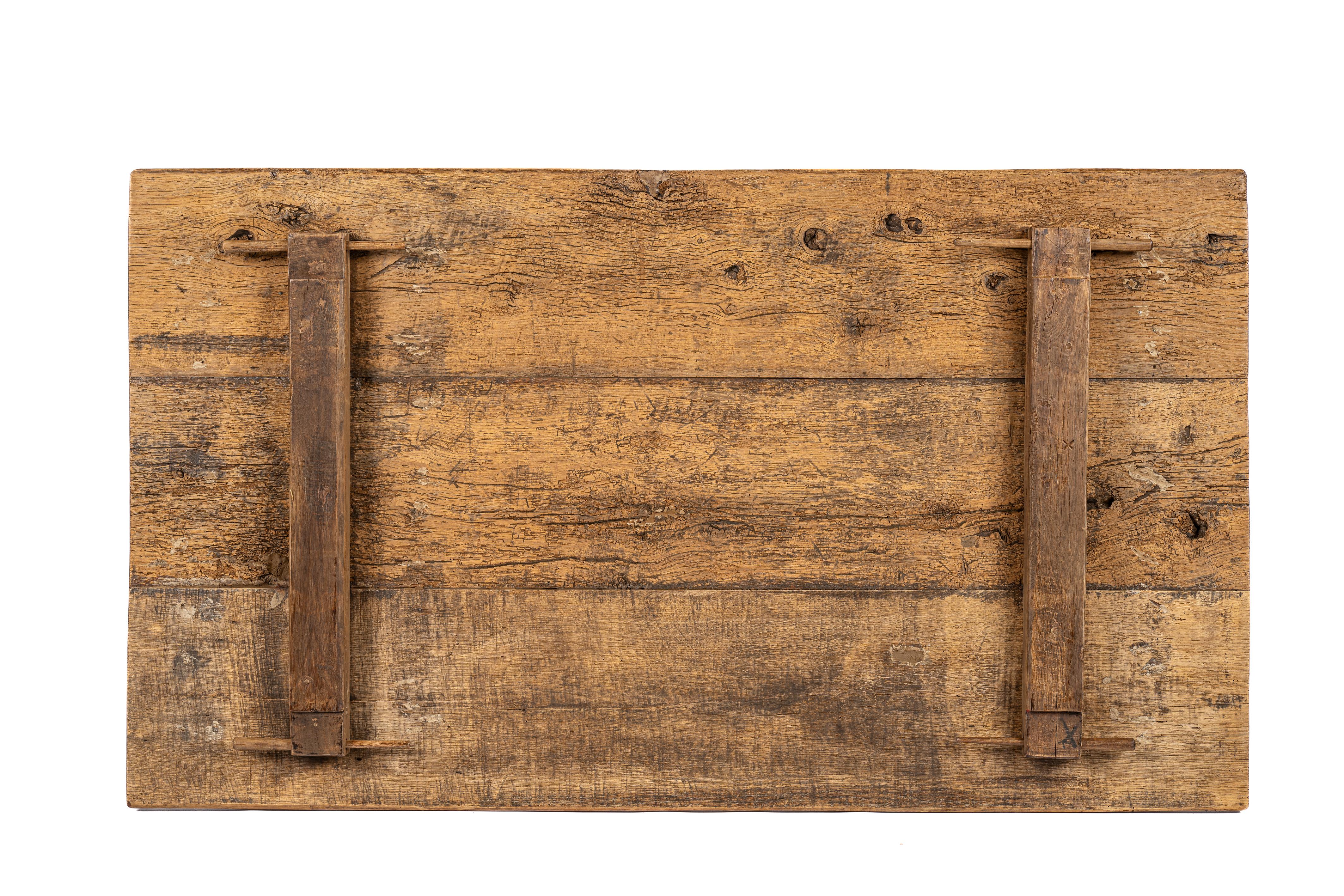 Table Bolpoot Tafel hollandaise antique de la Renaissance du 18ème siècle en chêne naturel rustique en vente 2
