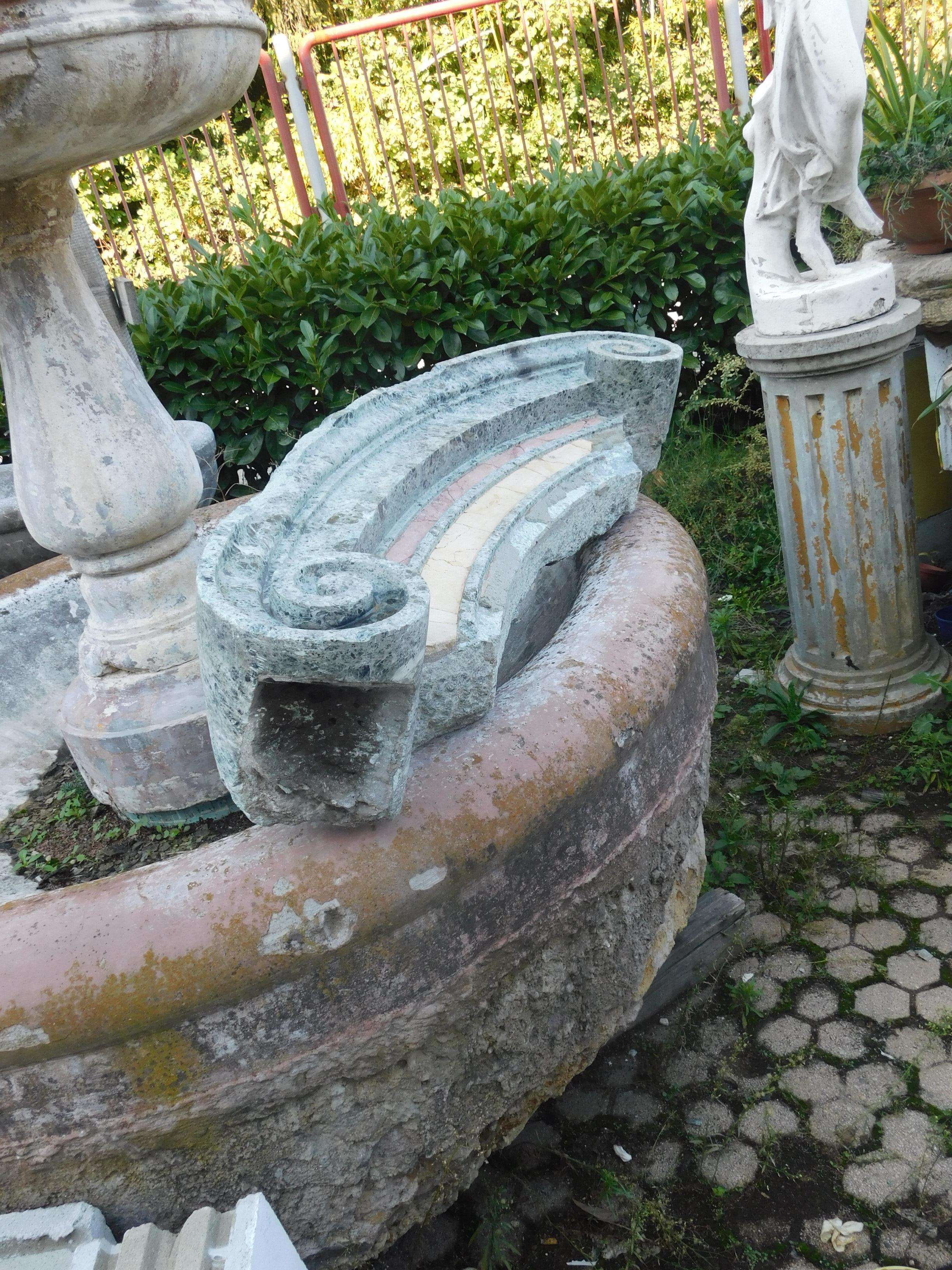 Élément ancien du XVIIIe siècle en marbre incrusté Bon état - En vente à Cuneo, Italy (CN)