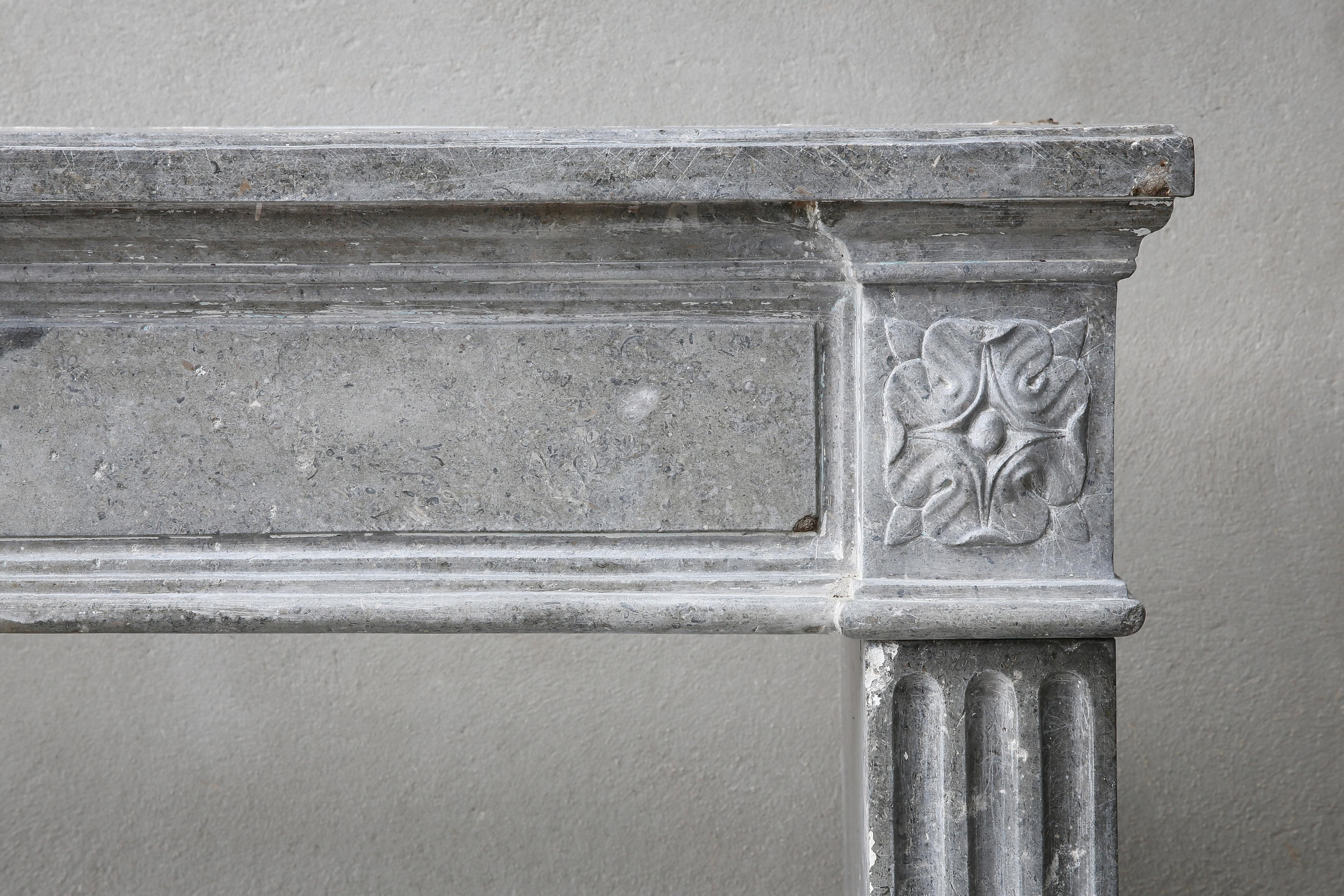 18th Century Antique Fireplace of Gray Marble Stone in Style of Louis XVI In Good Condition For Sale In Made, NL