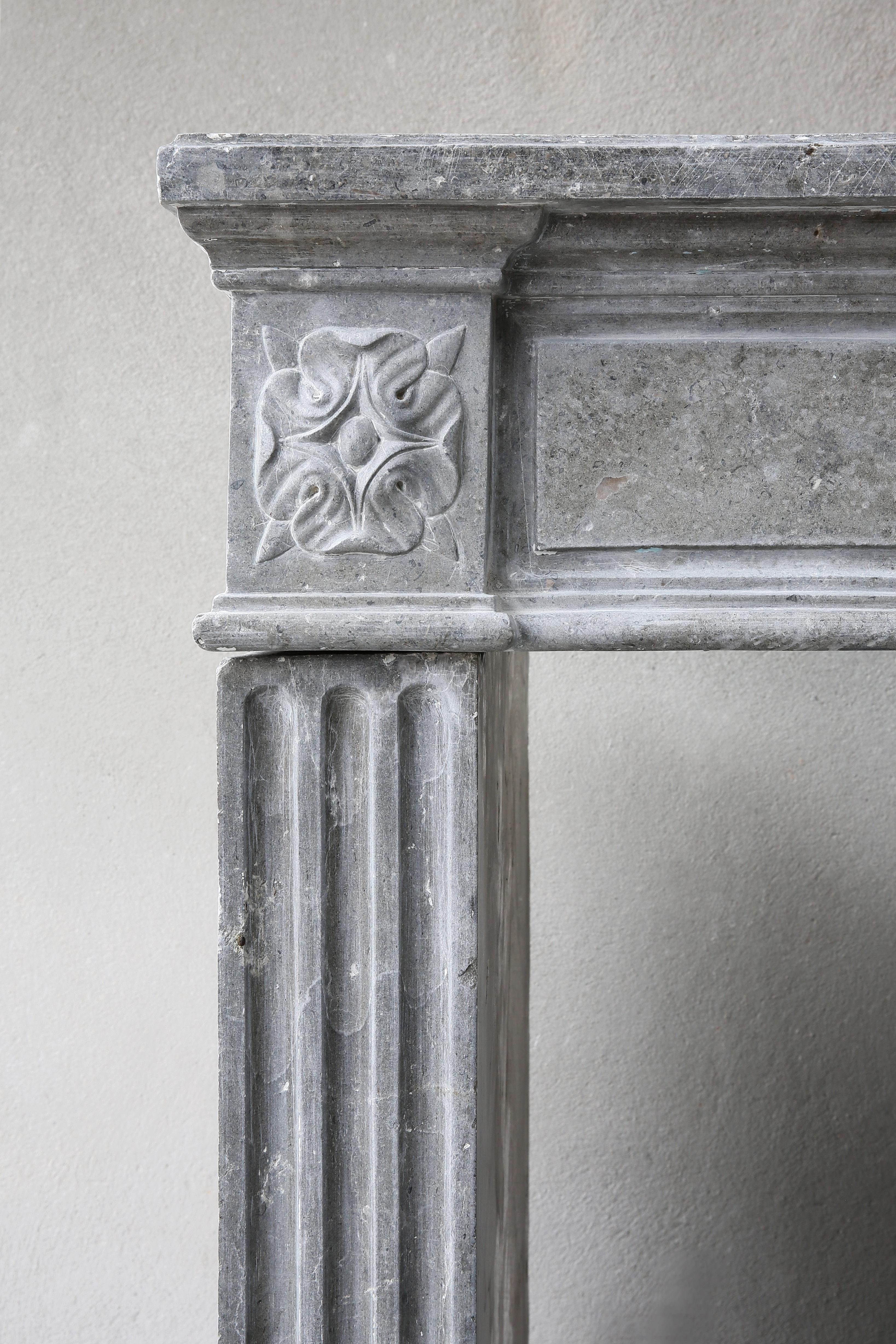 18th Century Antique Fireplace of Gray Marble Stone in Style of Louis XVI For Sale 3