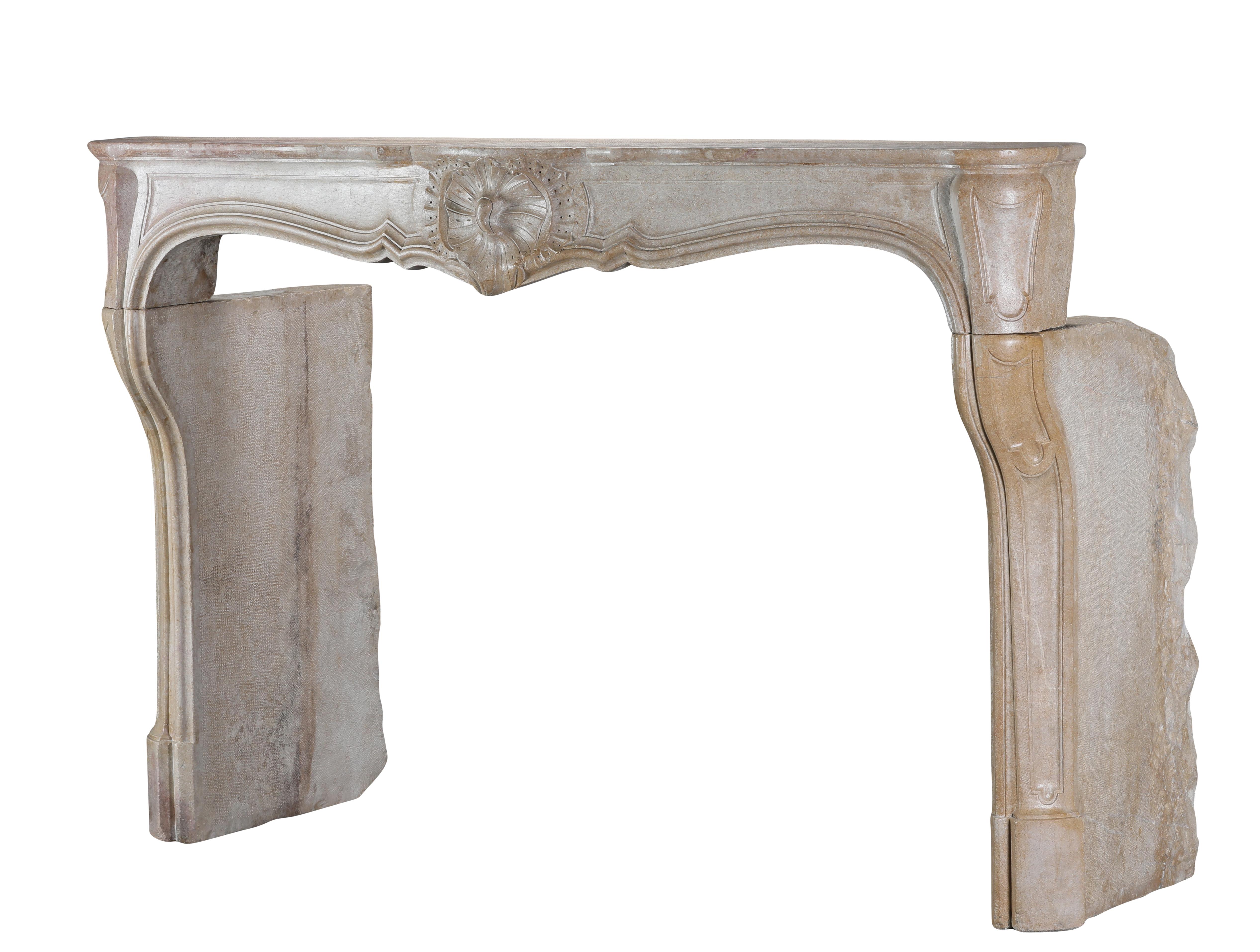 Siglo XVIII Antique French Decorative Regency Chimenea de Piedra Extra Ancha en venta 7