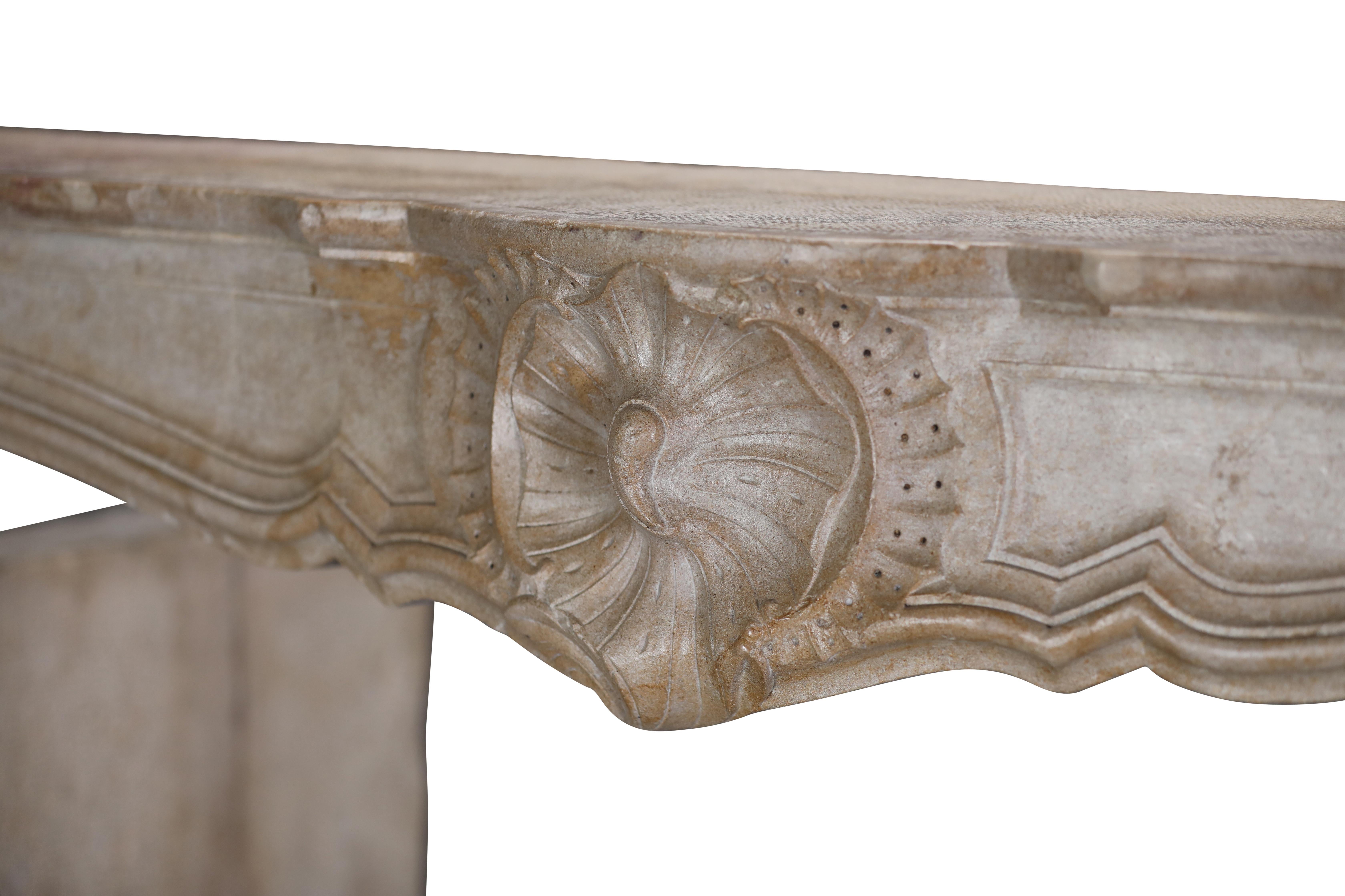 Siglo XVIII Antique French Decorative Regency Chimenea de Piedra Extra Ancha en venta 11