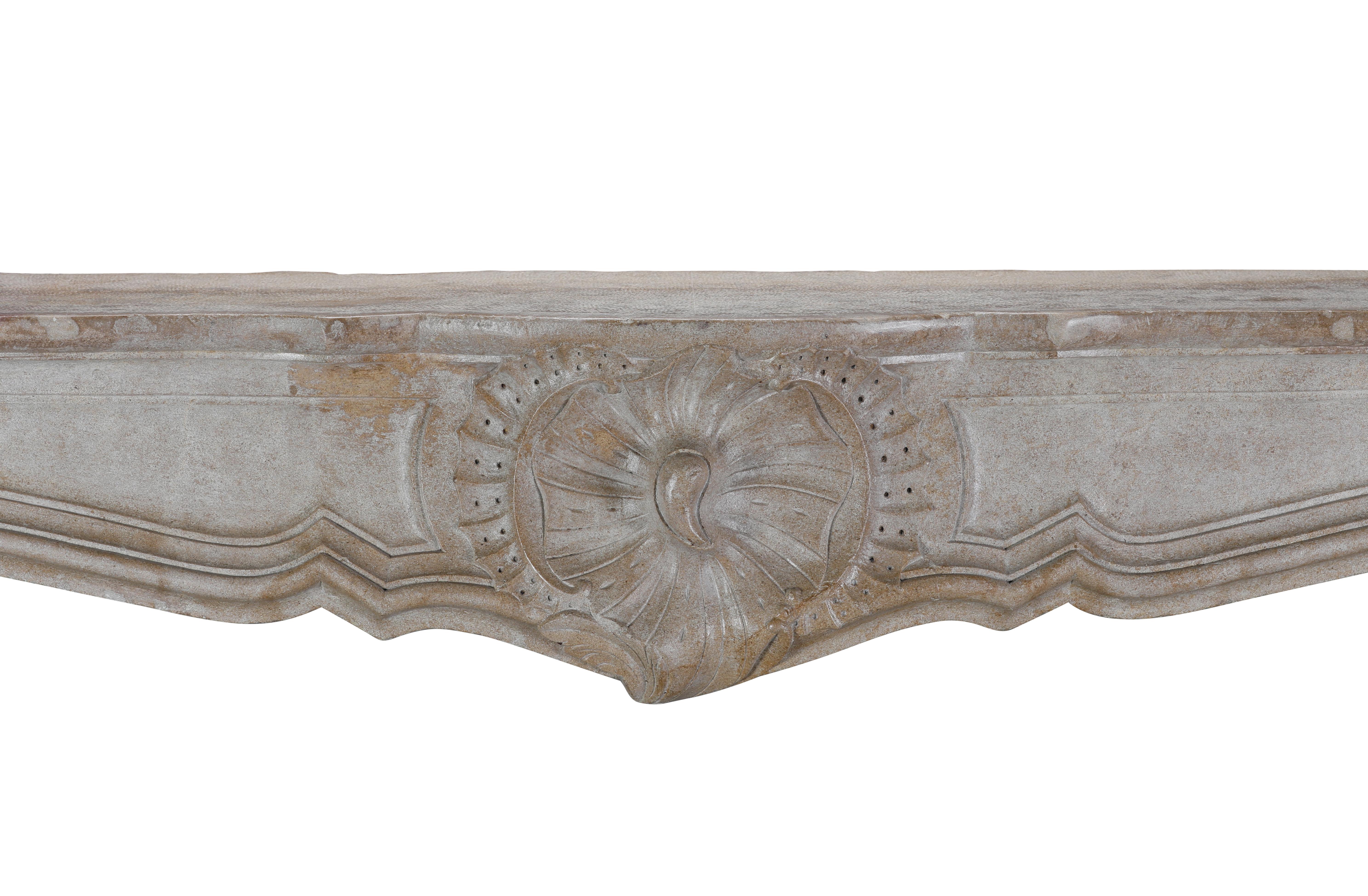 Siglo XVIII Antique French Decorative Regency Chimenea de Piedra Extra Ancha en venta 2