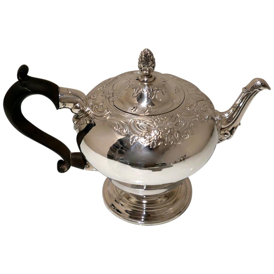 18th Century Antique George II Sterling Silver Teapot London 1749 Thomas Whipham For Sale