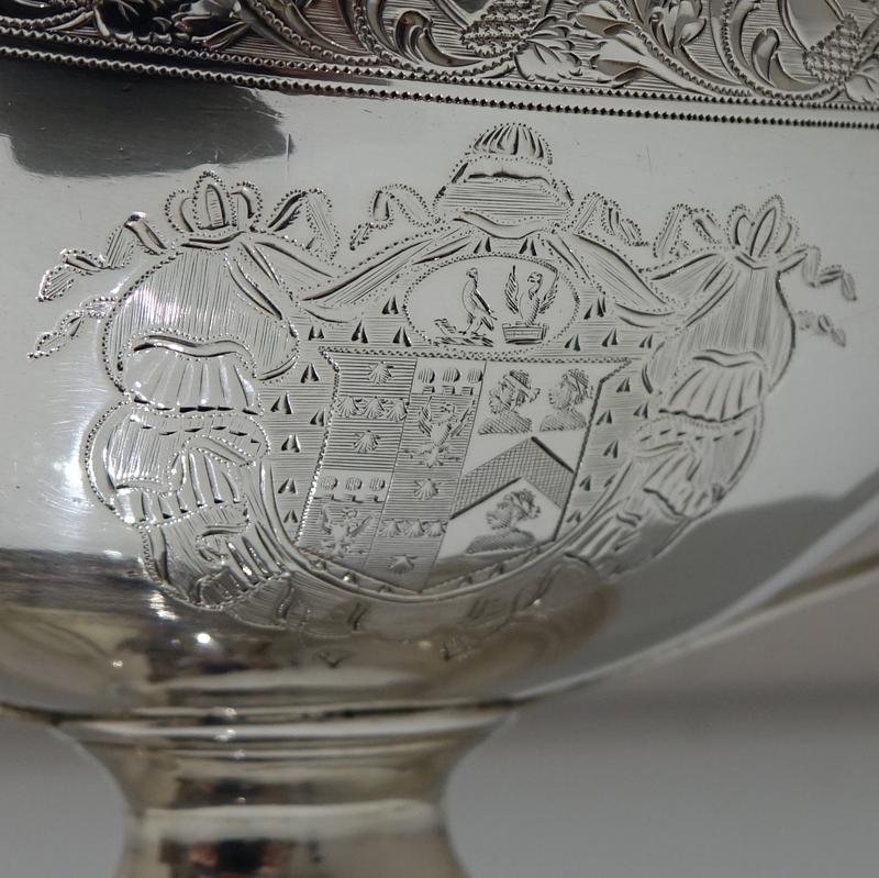 18th Century Antique George III Sterling Silver Pair of Sauce Tureens, London For Sale 4