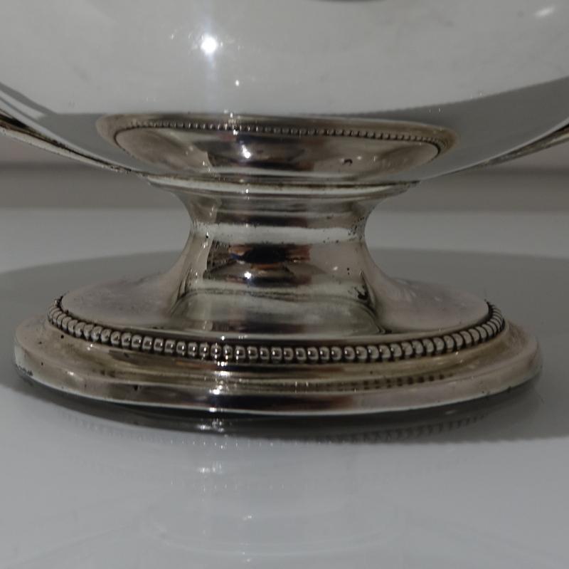 18th Century Antique George III Sterling Silver Pair Sauce Tureens London, 1786 For Sale 4