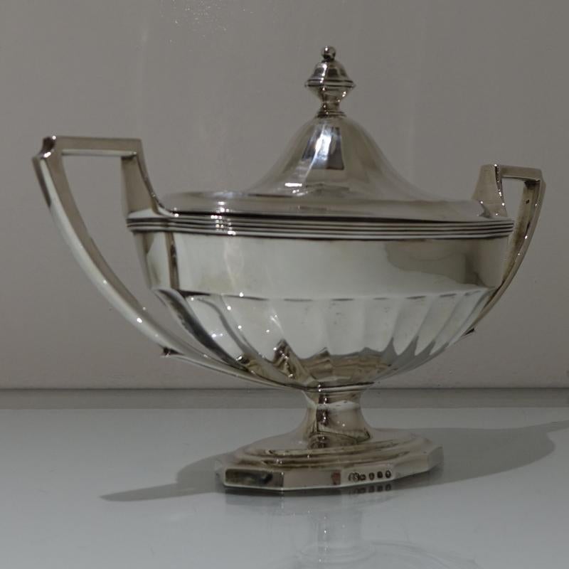 Late 18th Century 18th Century Antique George III Sterling Silver Sauce Tureen Lon1795 J Schofield For Sale