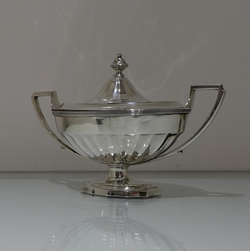 18th Century Antique George III Sterling Silver Sauce Tureen Lon1795 J Schofield For Sale 1