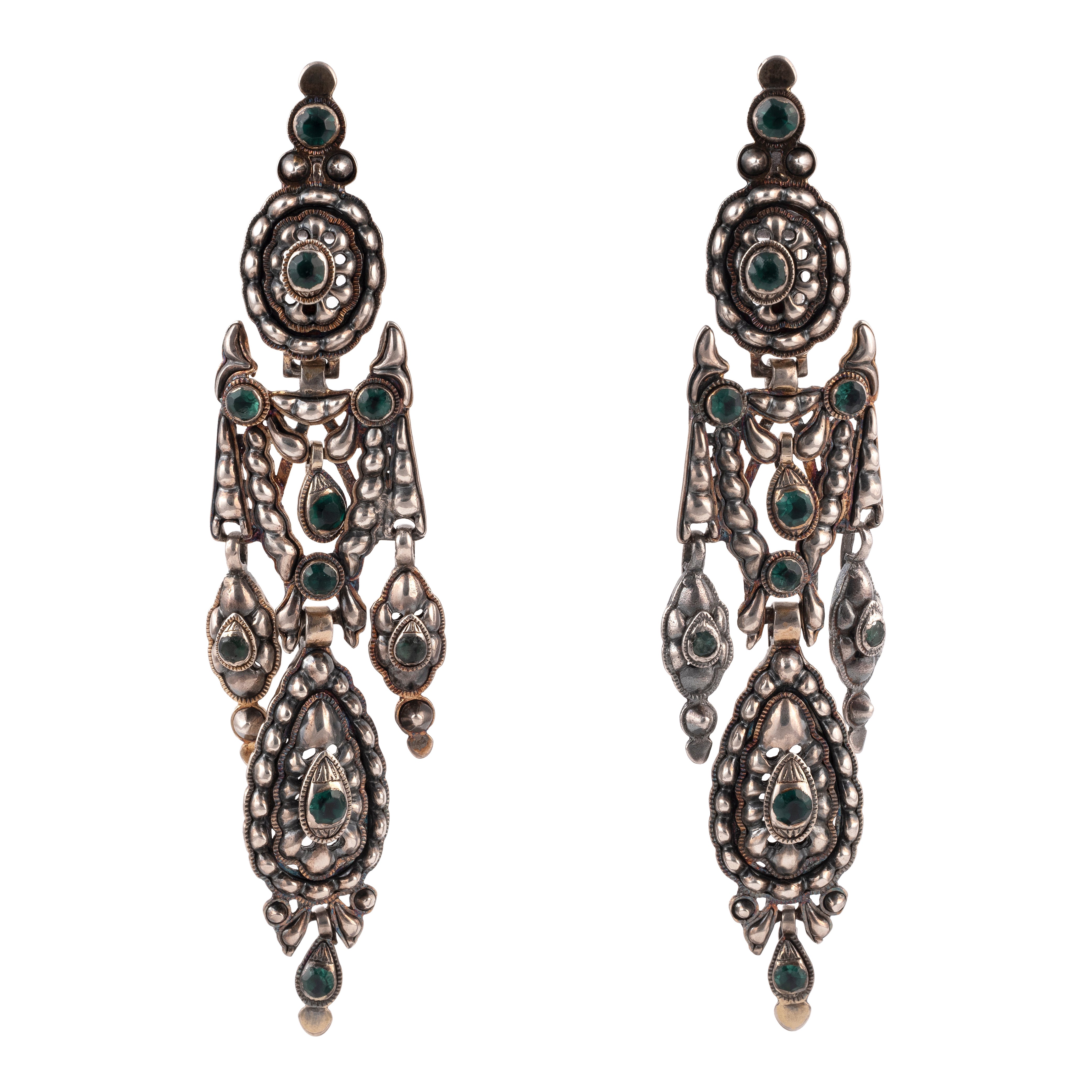 Boucles d'oreilles chandelier en émeraude ibérique du 18e siècle en vente