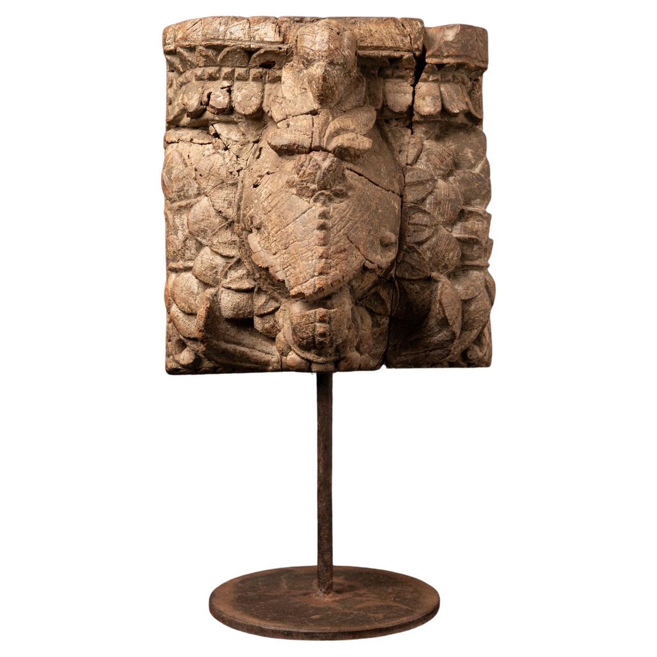 Fragment de temple indien en bois du 18e siècle provenant de l'Inde