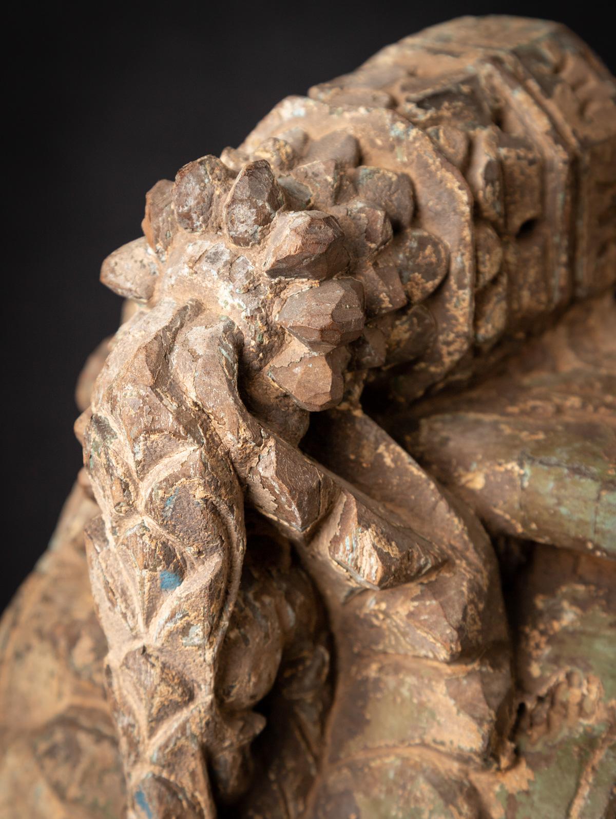 fragment de temple indien ancien en bois du 18ème siècle, originaire des Bouddhas d'origine en vente 7