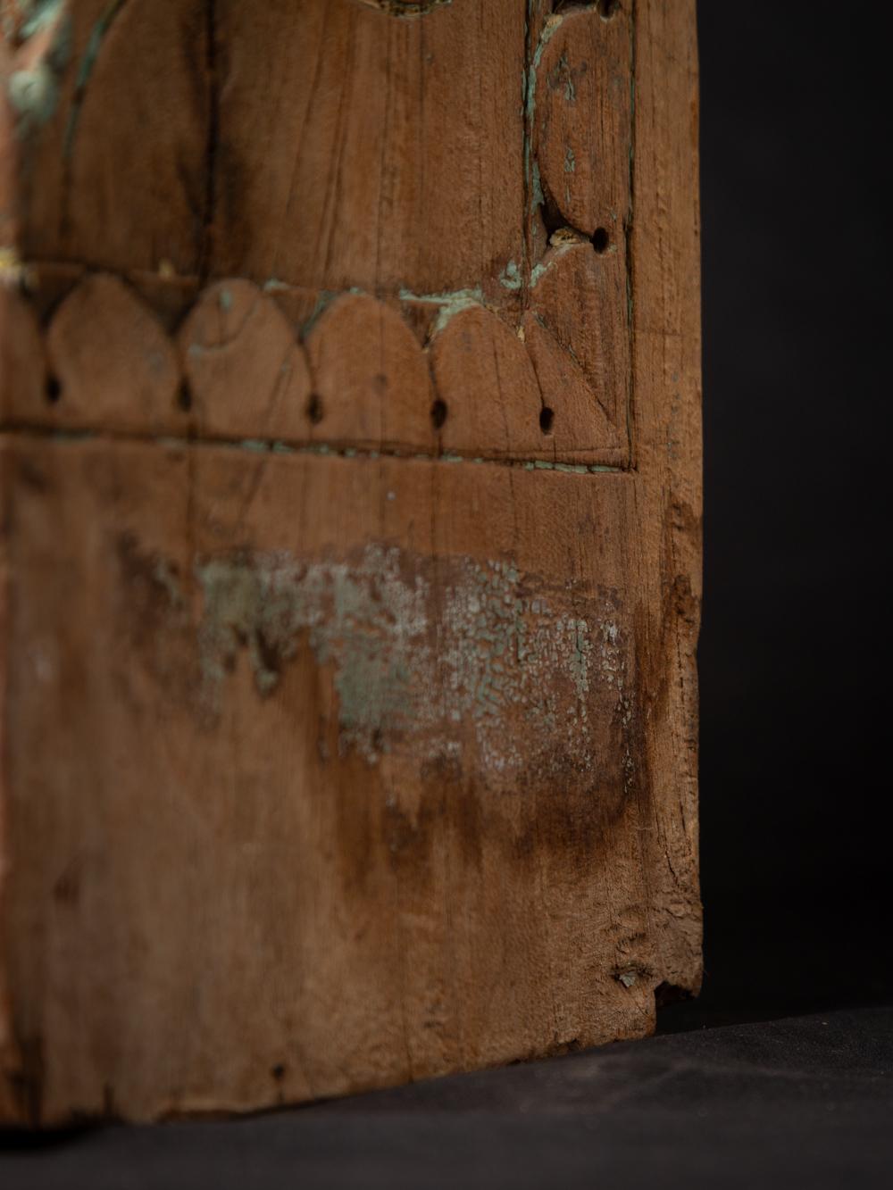 fragment de temple indien ancien en bois du 18ème siècle, originaire des Bouddhas d'origine en vente 10