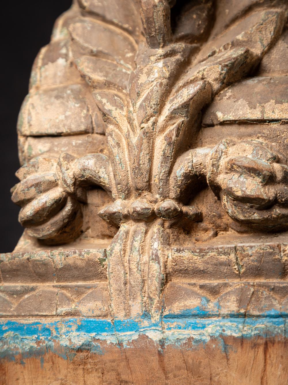 fragment de temple indien ancien en bois du 18ème siècle, originaire des Bouddhas d'origine en vente 10