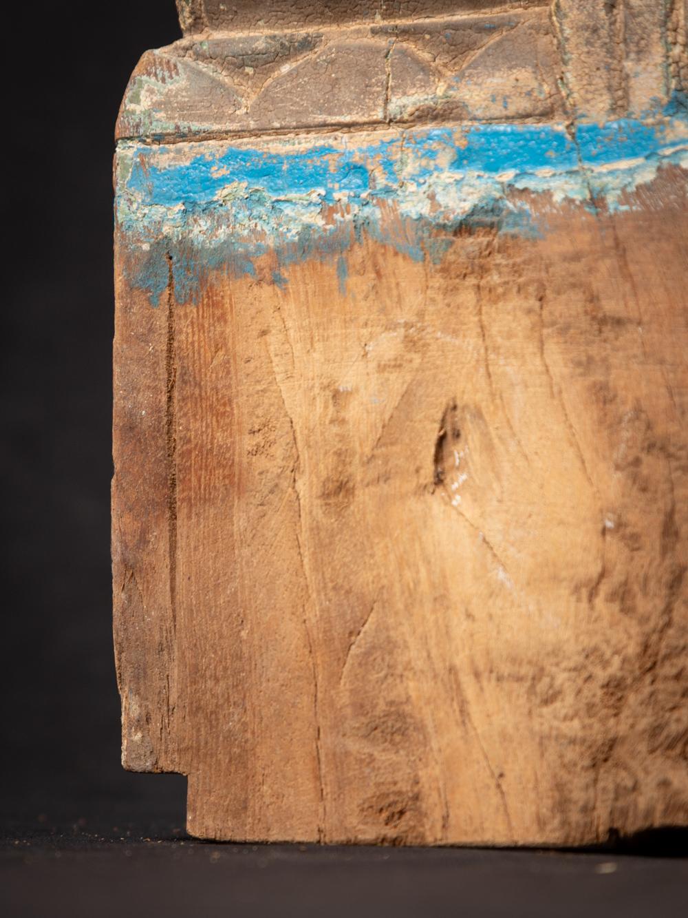 fragment de temple indien ancien en bois du 18ème siècle, originaire des Bouddhas d'origine en vente 11