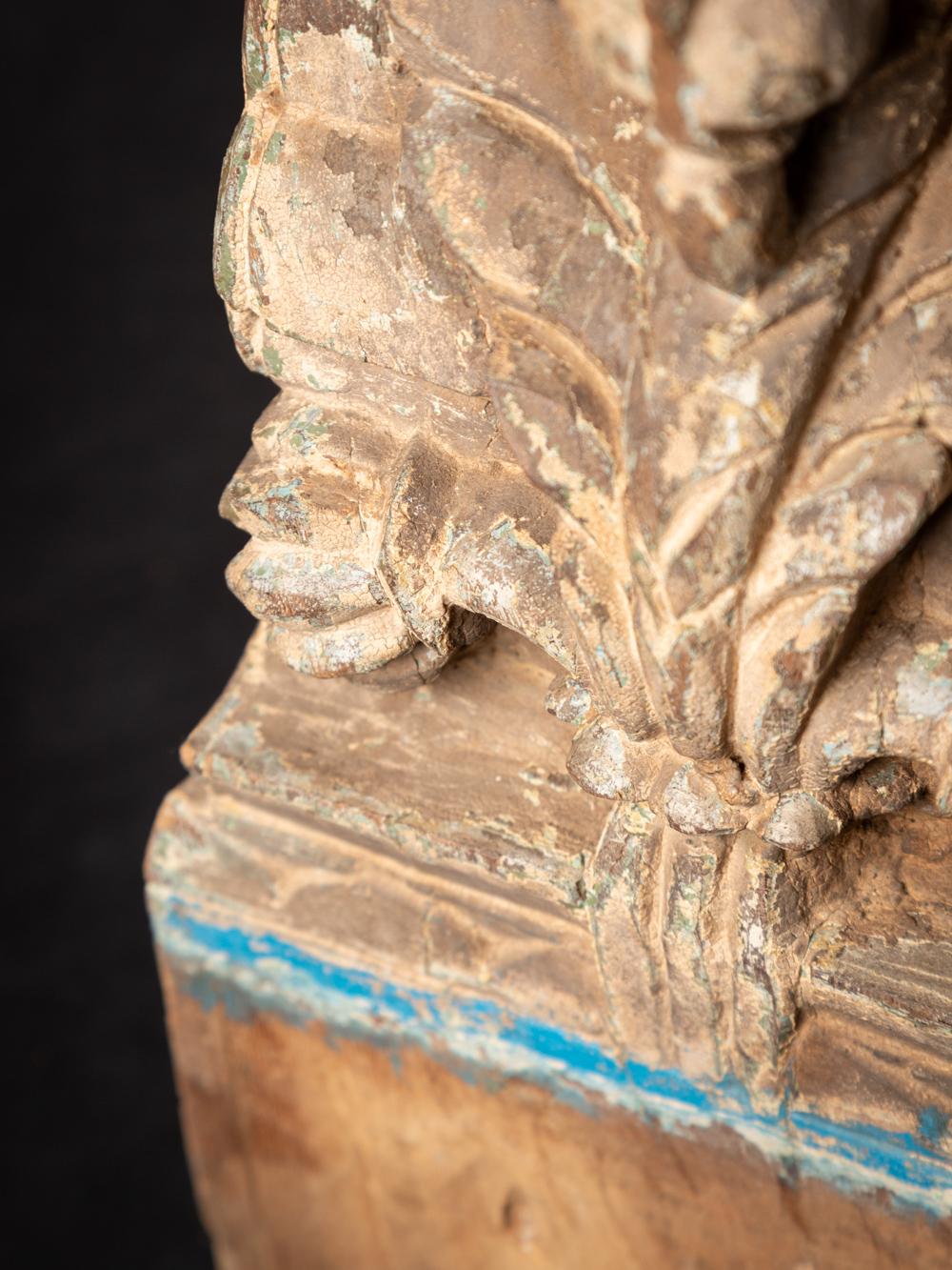 fragment de temple indien ancien en bois du 18ème siècle, originaire des Bouddhas d'origine en vente 12