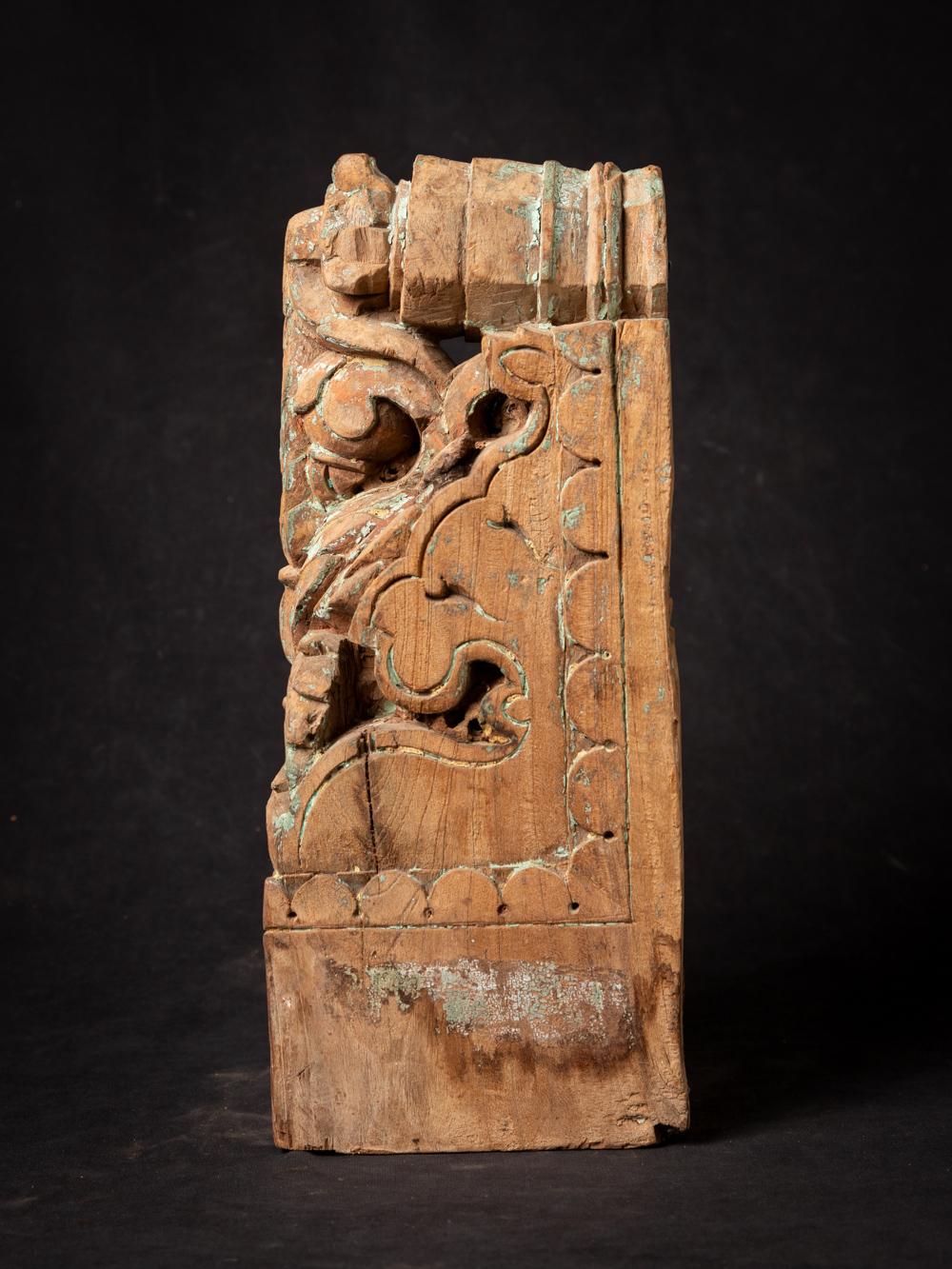 Indien fragment de temple indien ancien en bois du 18ème siècle, originaire des Bouddhas d'origine en vente
