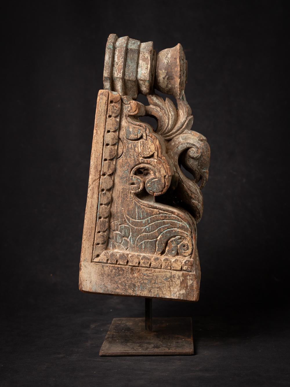 Antikes indisches Tempelfragment aus Holz aus Indien aus dem 18. Jahrhundert – OriginalBuddhas im Zustand „Gut“ im Angebot in DEVENTER, NL