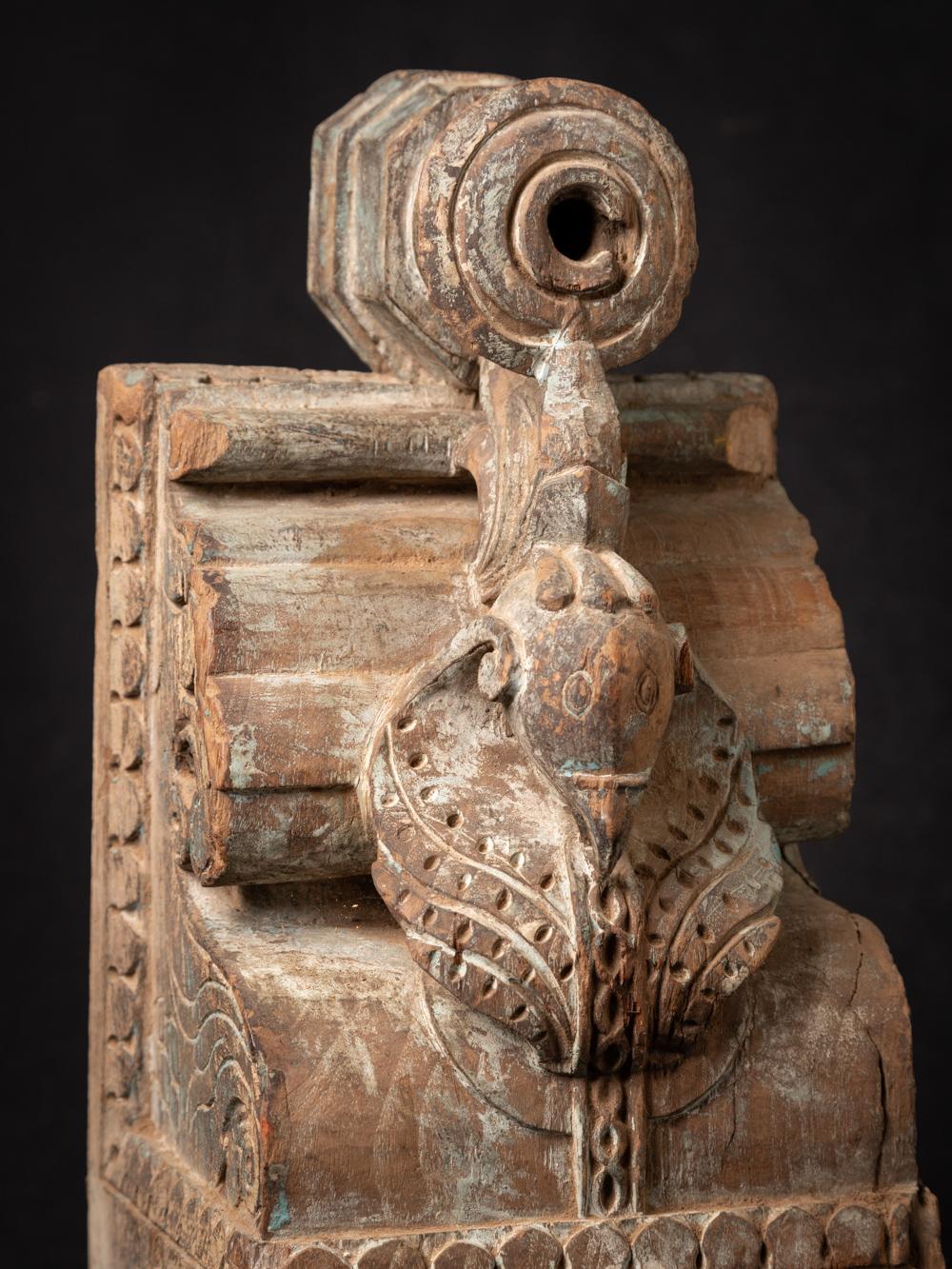 Antikes indisches Tempelfragment aus Holz aus Indien aus dem 18. Jahrhundert – OriginalBuddhas im Angebot 1