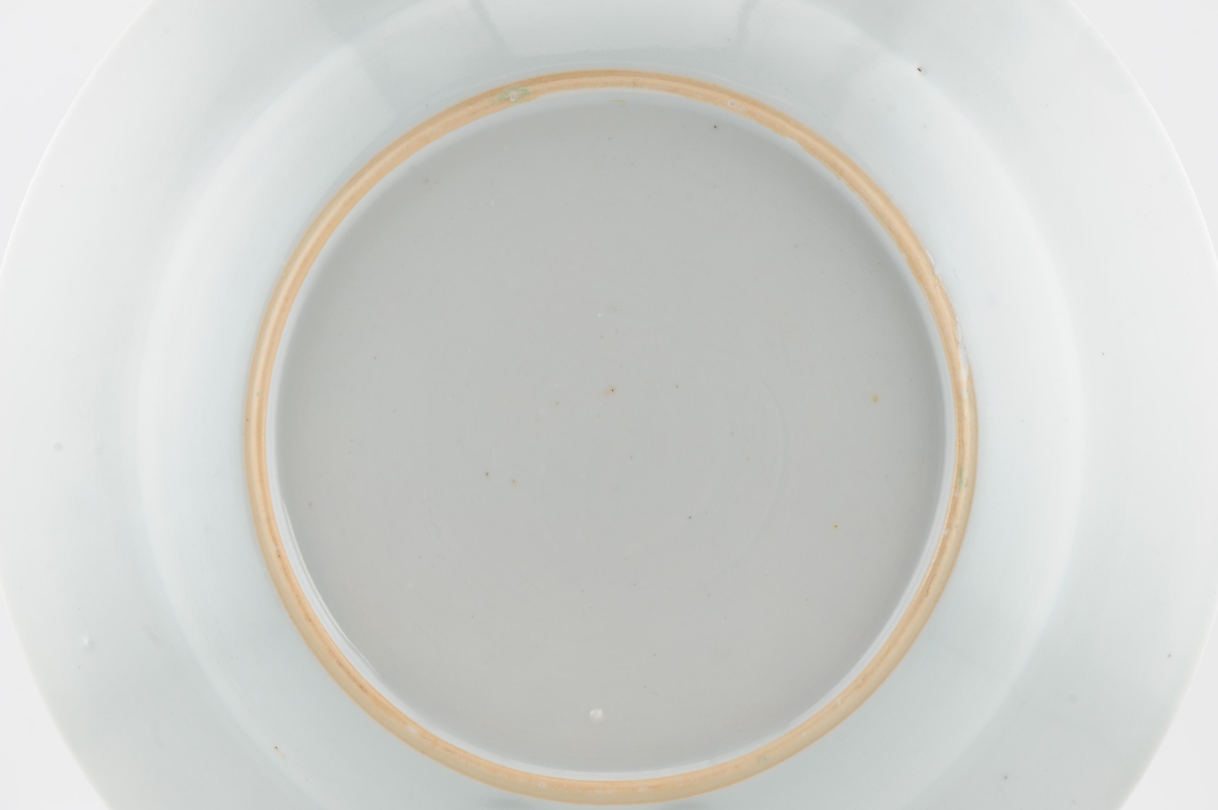 18th century Antique Kangxi Yongzheng Chinese Porcelain Garden Plate For Sale 8