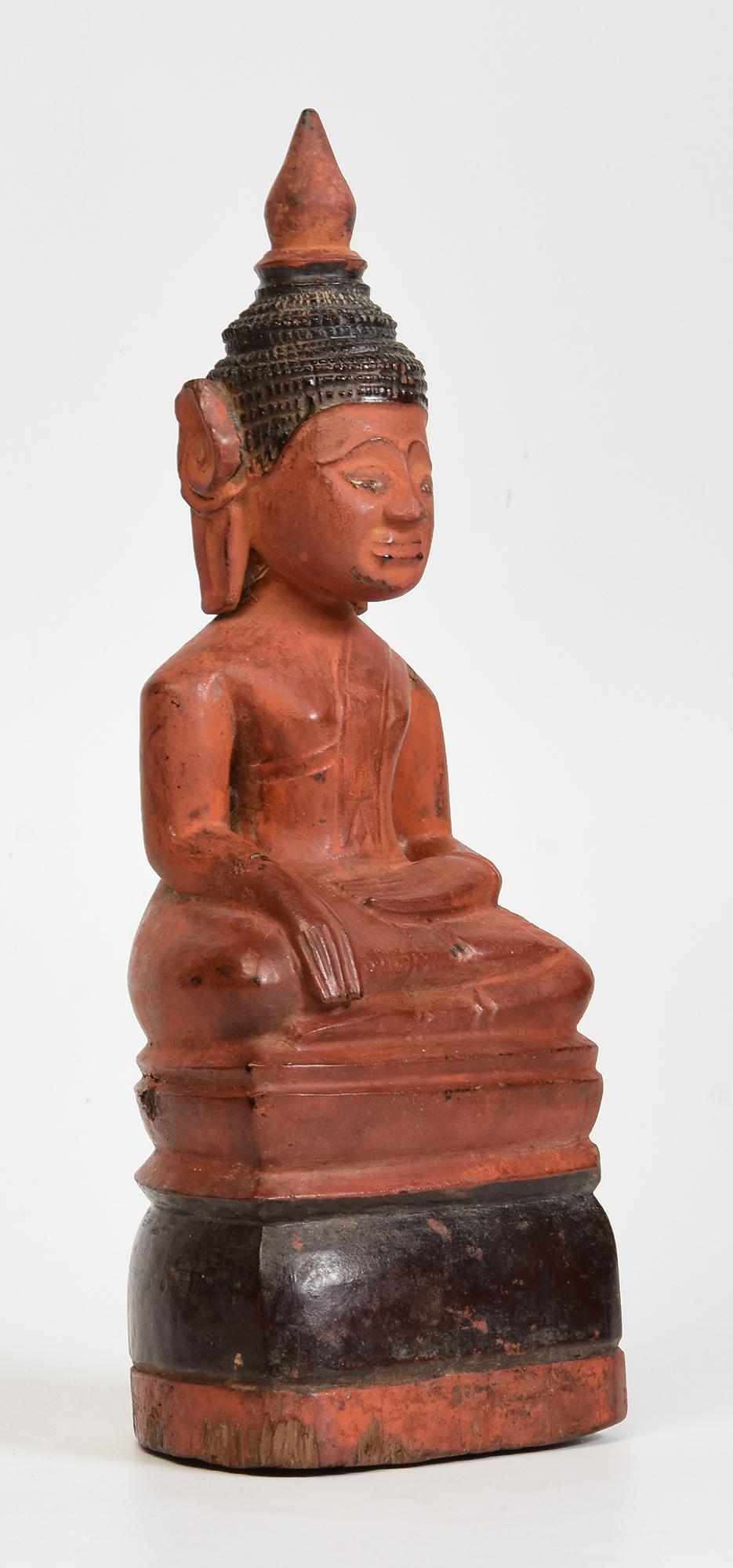 18. Jahrhundert, Antiker sitzender Buddha aus Khmer-Holz im Angebot 5