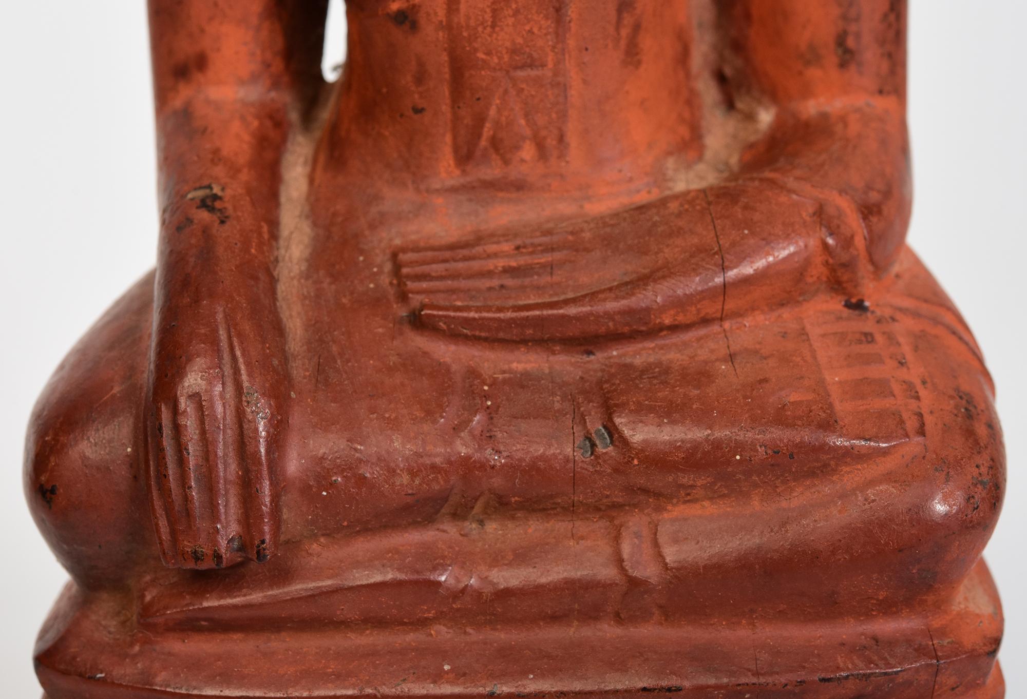 18. Jahrhundert, Antiker sitzender Buddha aus Khmer-Holz (Handgeschnitzt) im Angebot