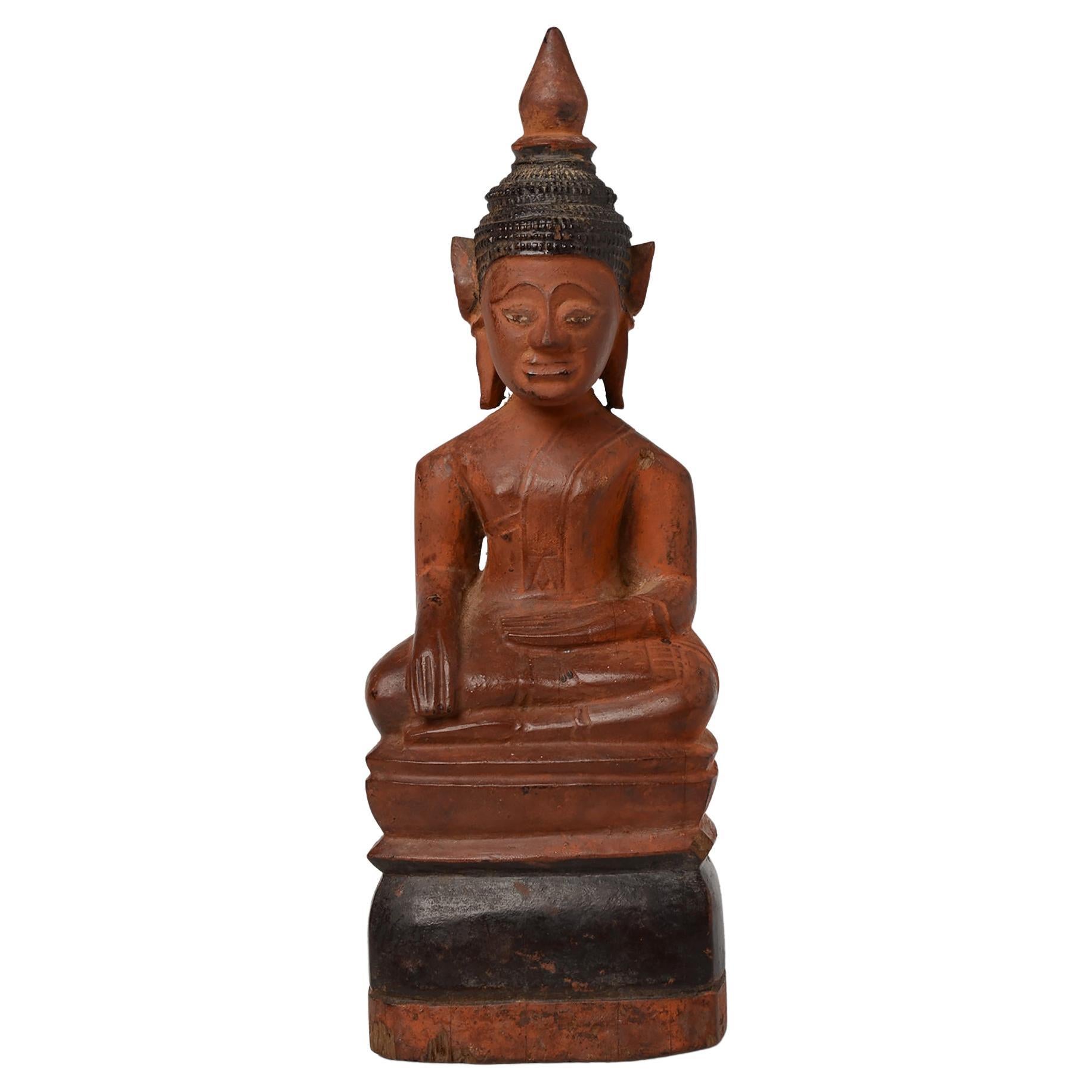 18. Jahrhundert, antiker sitzender Buddha aus Khmer-Holz