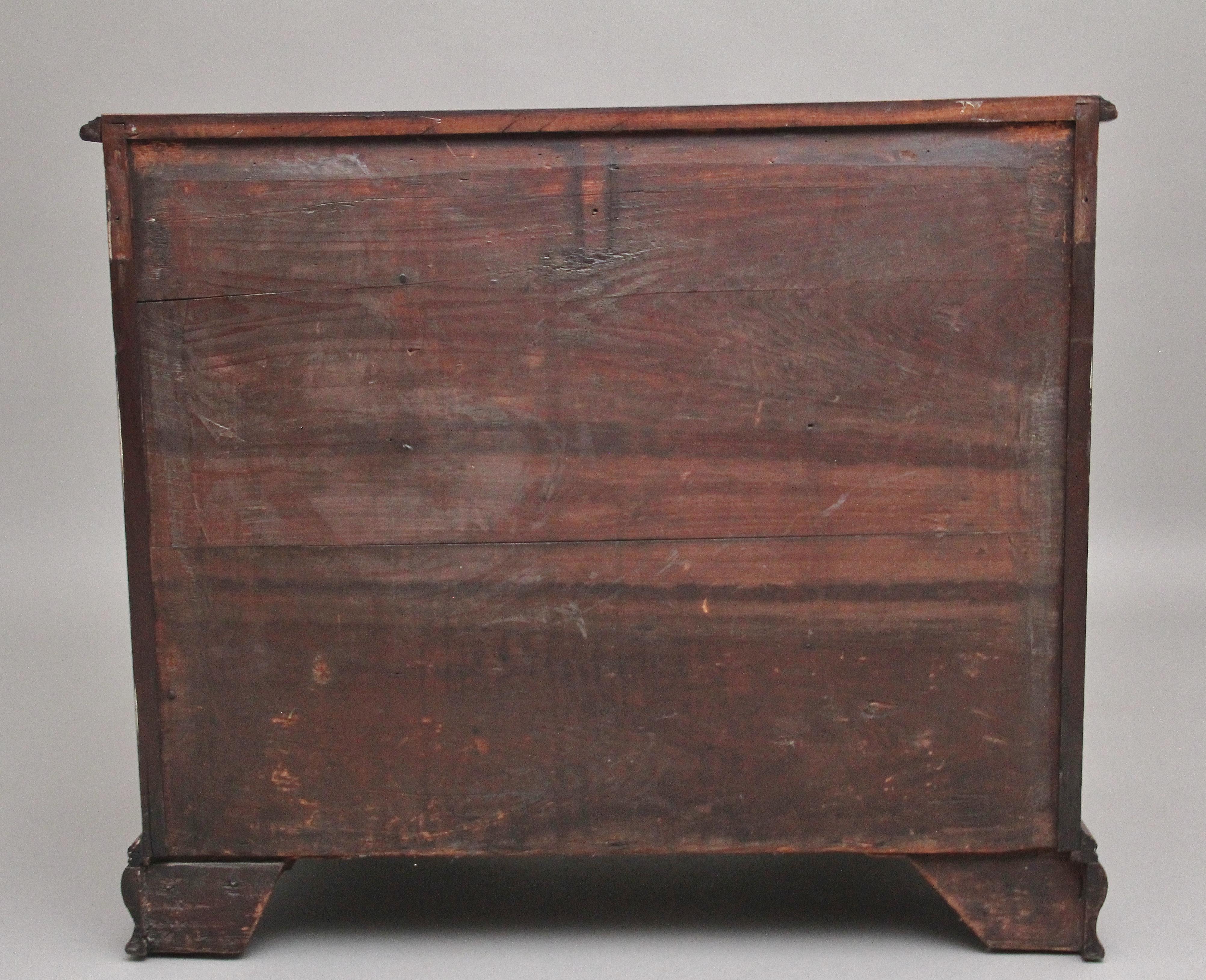 18th Century Antique Mahogany Kneehole Desk For Sale 4