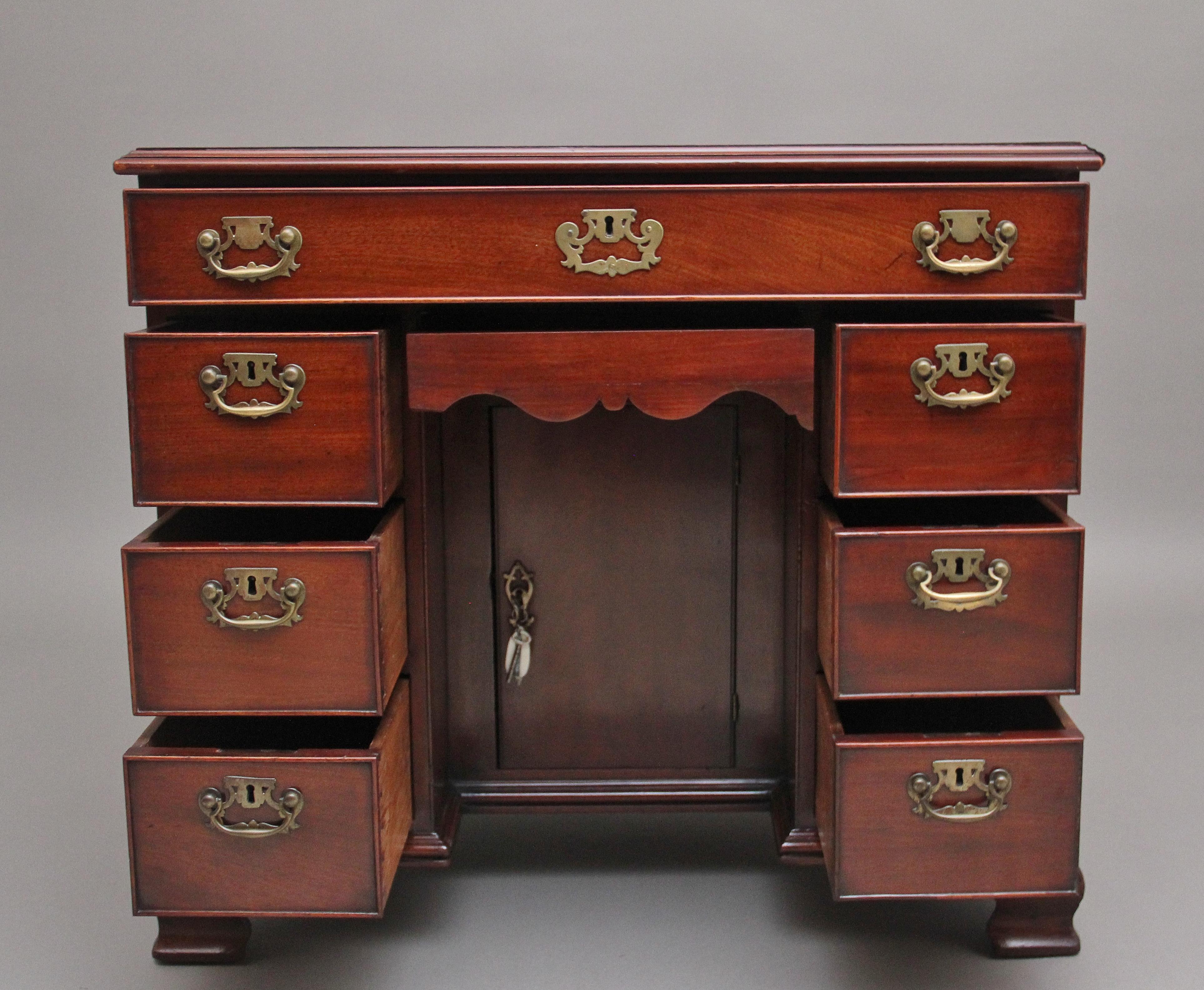 British 18th Century Antique Mahogany Kneehole Desk For Sale
