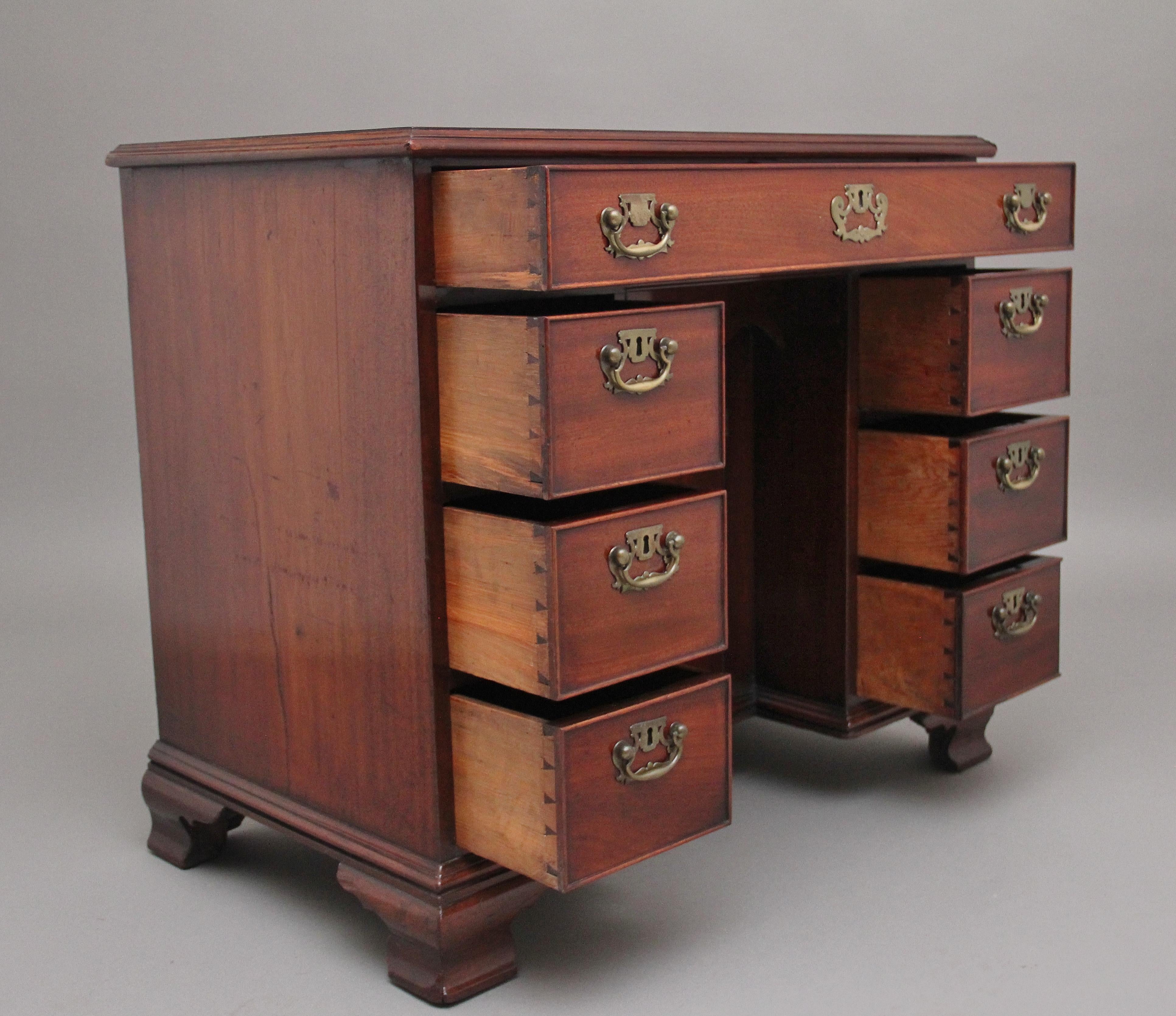 Late 18th Century 18th Century Antique Mahogany Kneehole Desk For Sale