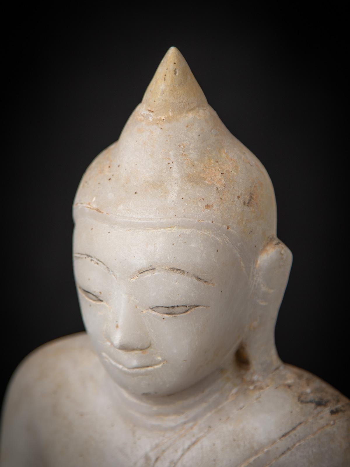 18th century Antique marble Burmese Buddha statue from Burma For Sale 9