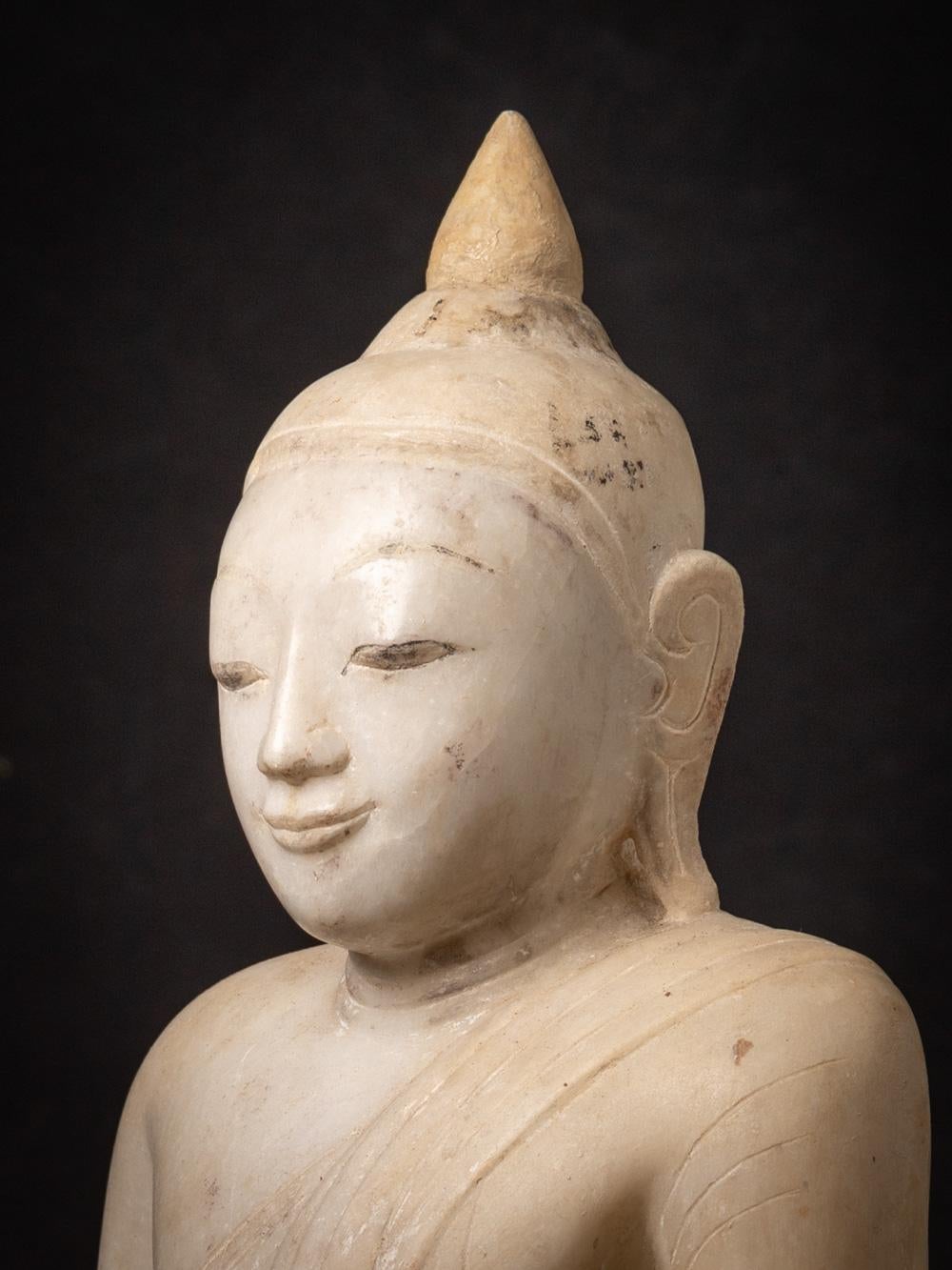 18th century antique marble Burmese Buddha statue in Bhumisparsha Mudra For Sale 7