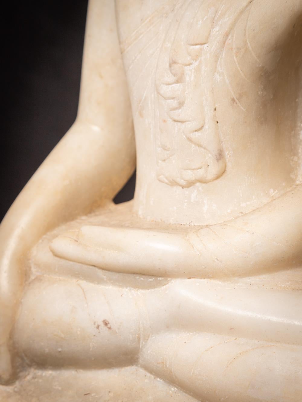 18th century antique marble Burmese Buddha statue in Bhumisparsha Mudra For Sale 13