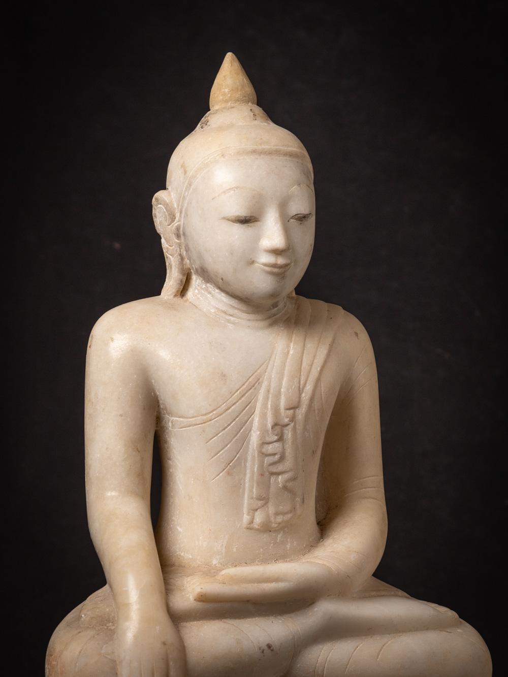 18th century antique marble Burmese Buddha statue in Bhumisparsha Mudra For Sale 2