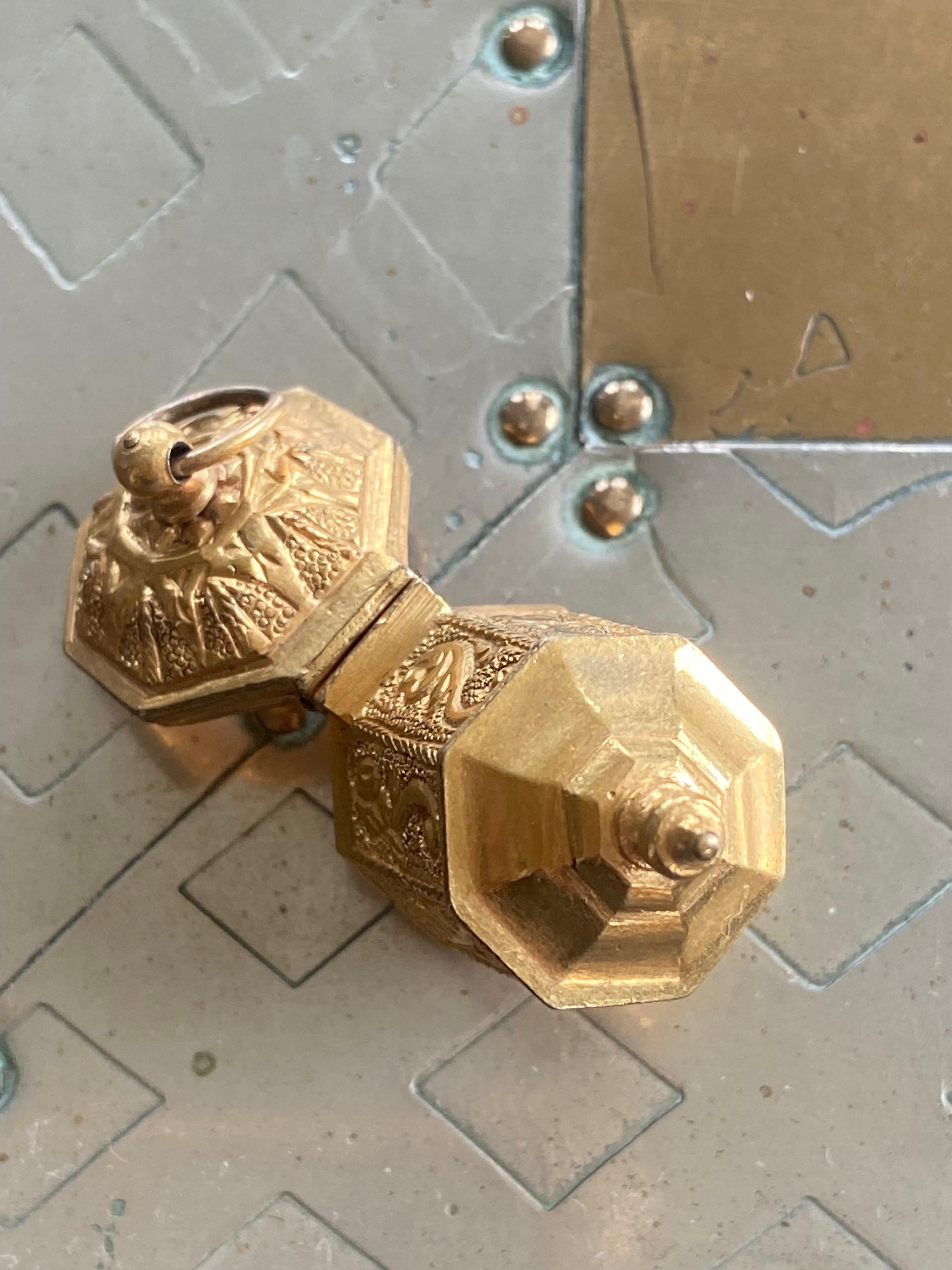 sr gold locket